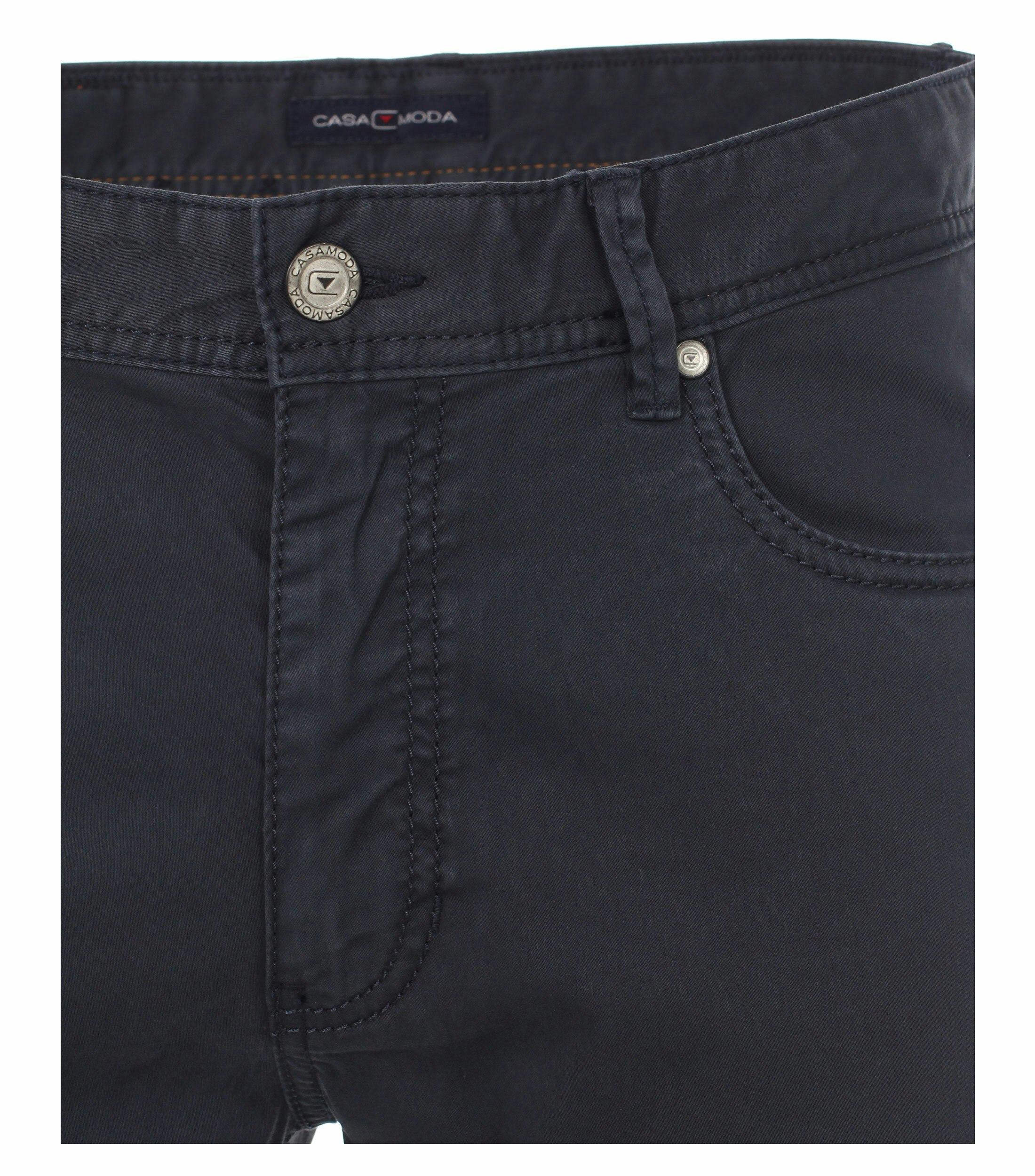 Ein Chino im uni Muster in der Farbe Dunkelblau