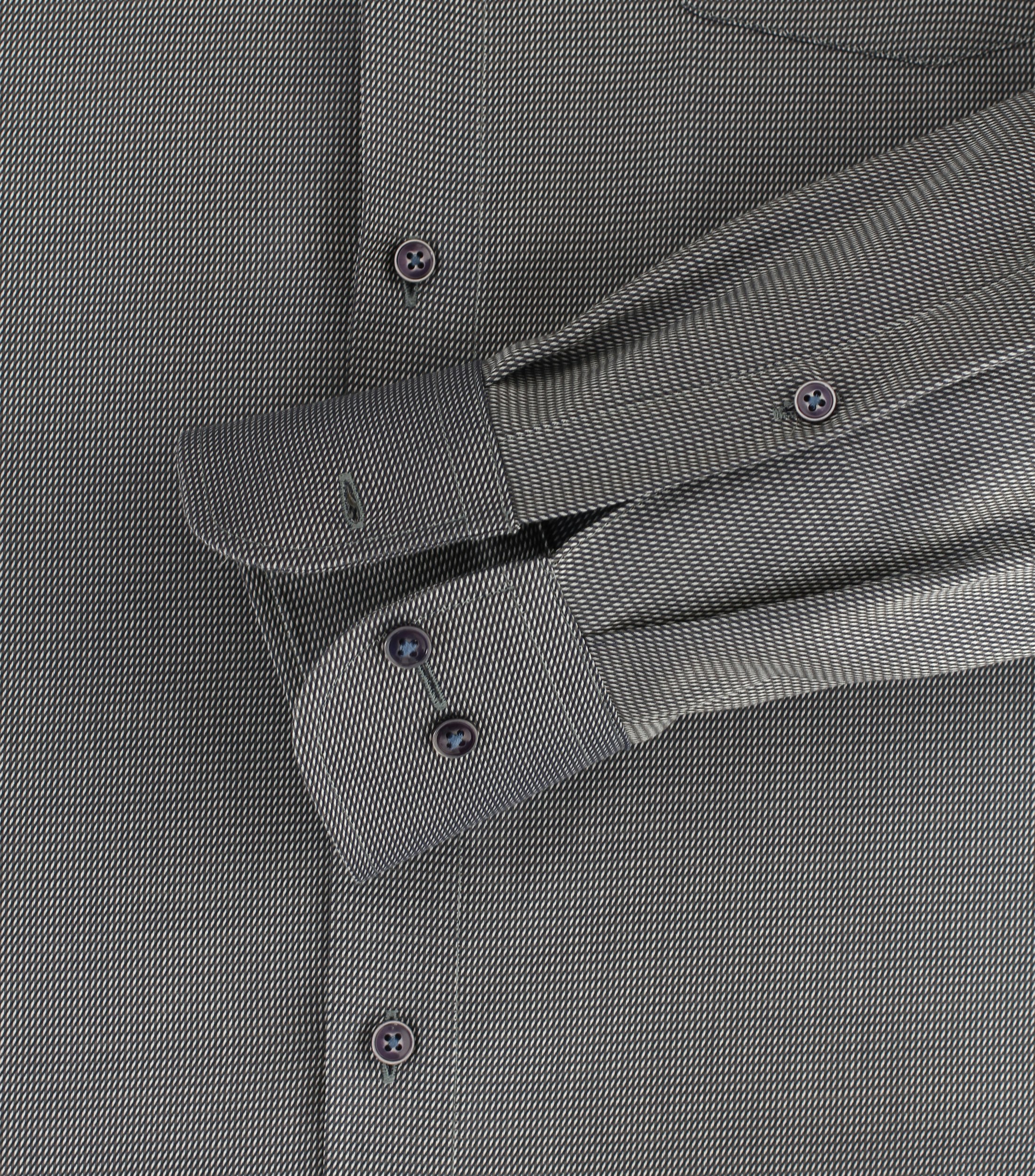 Ein Businesshemd im uni Muster in der Farbe Dunkelgrün