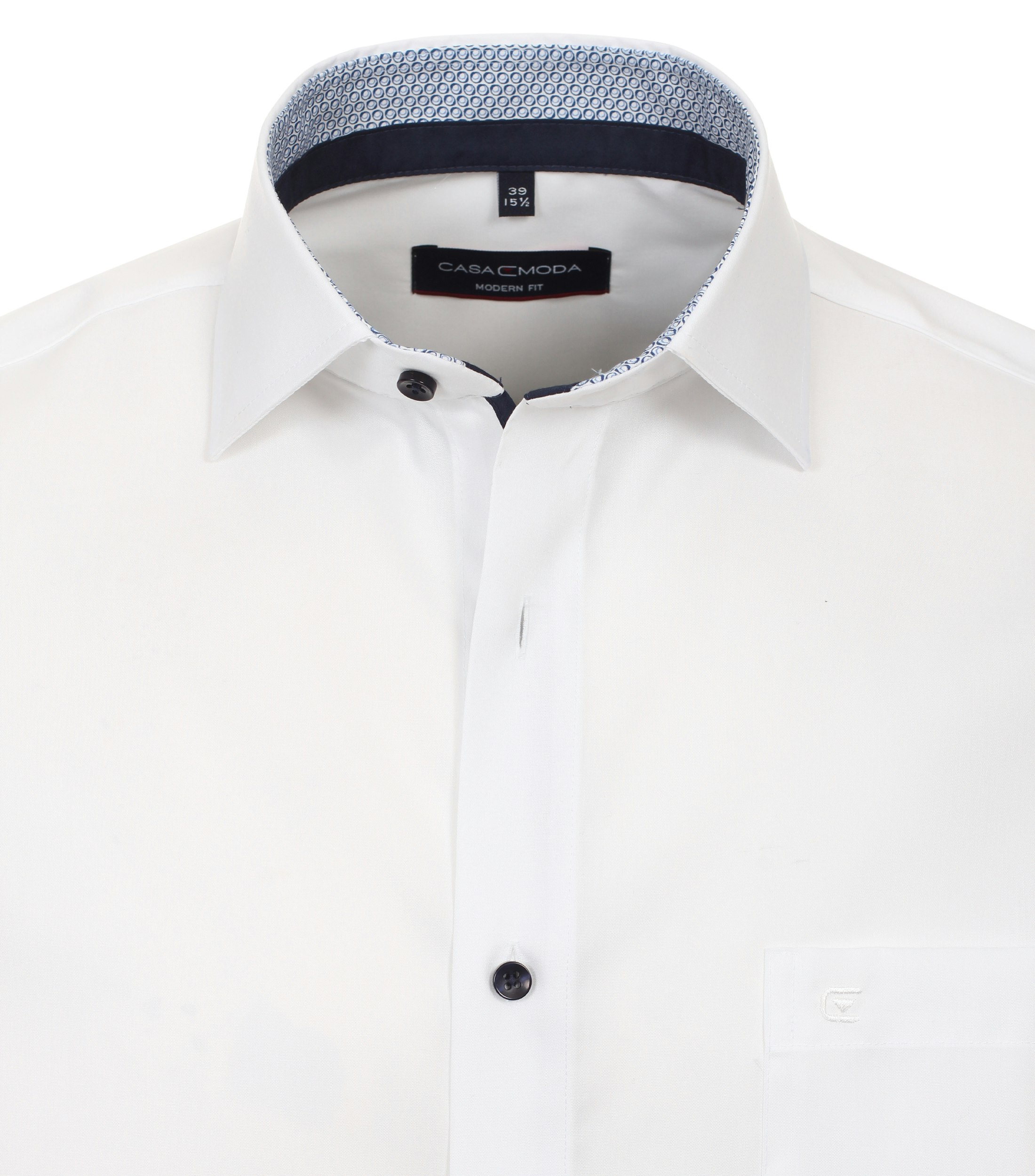 Ein Businesshemd im uni Muster in der Farbe Weiß