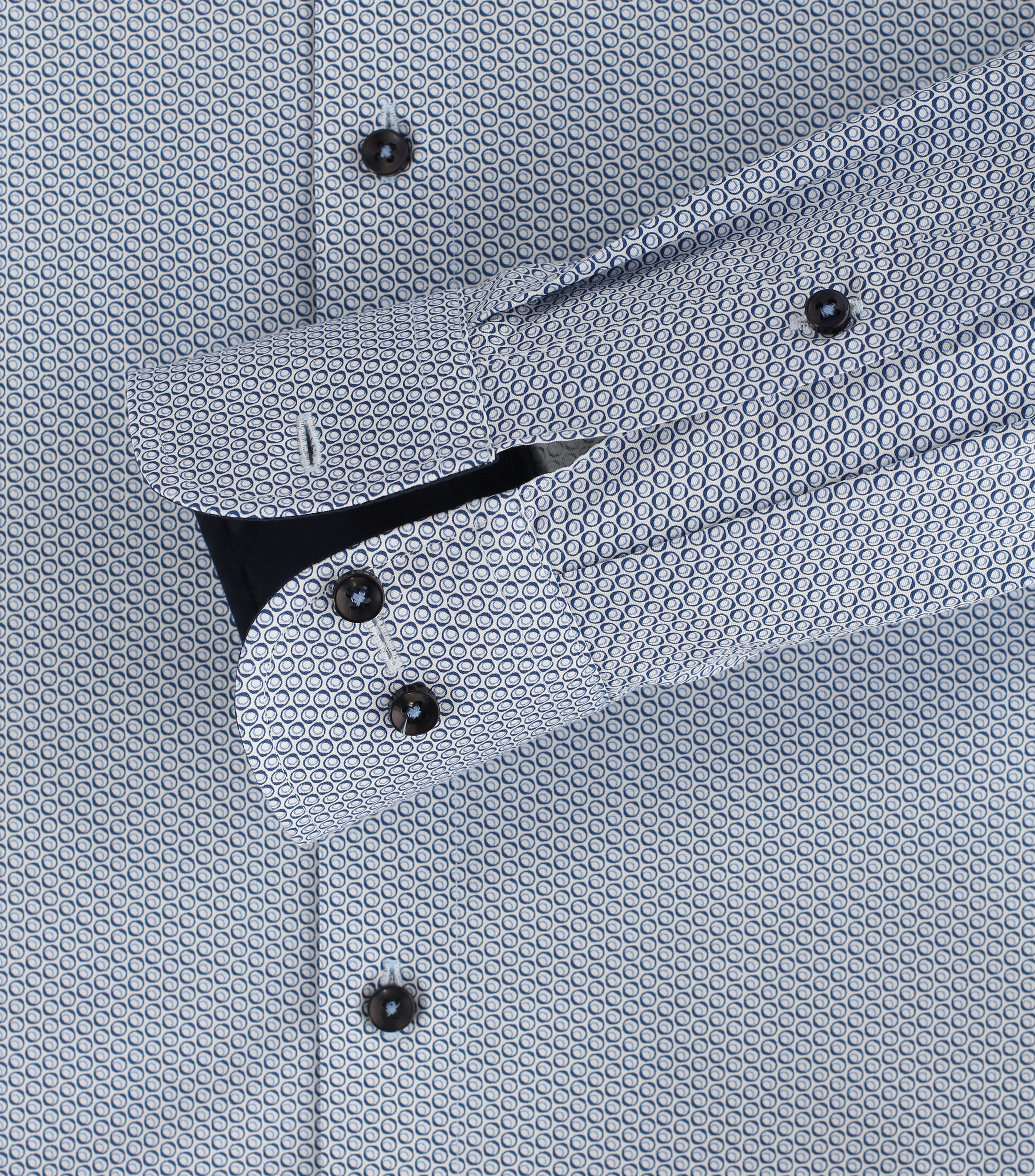 Ein Businesshemd im Print Muster in der Farbe Mittelblau