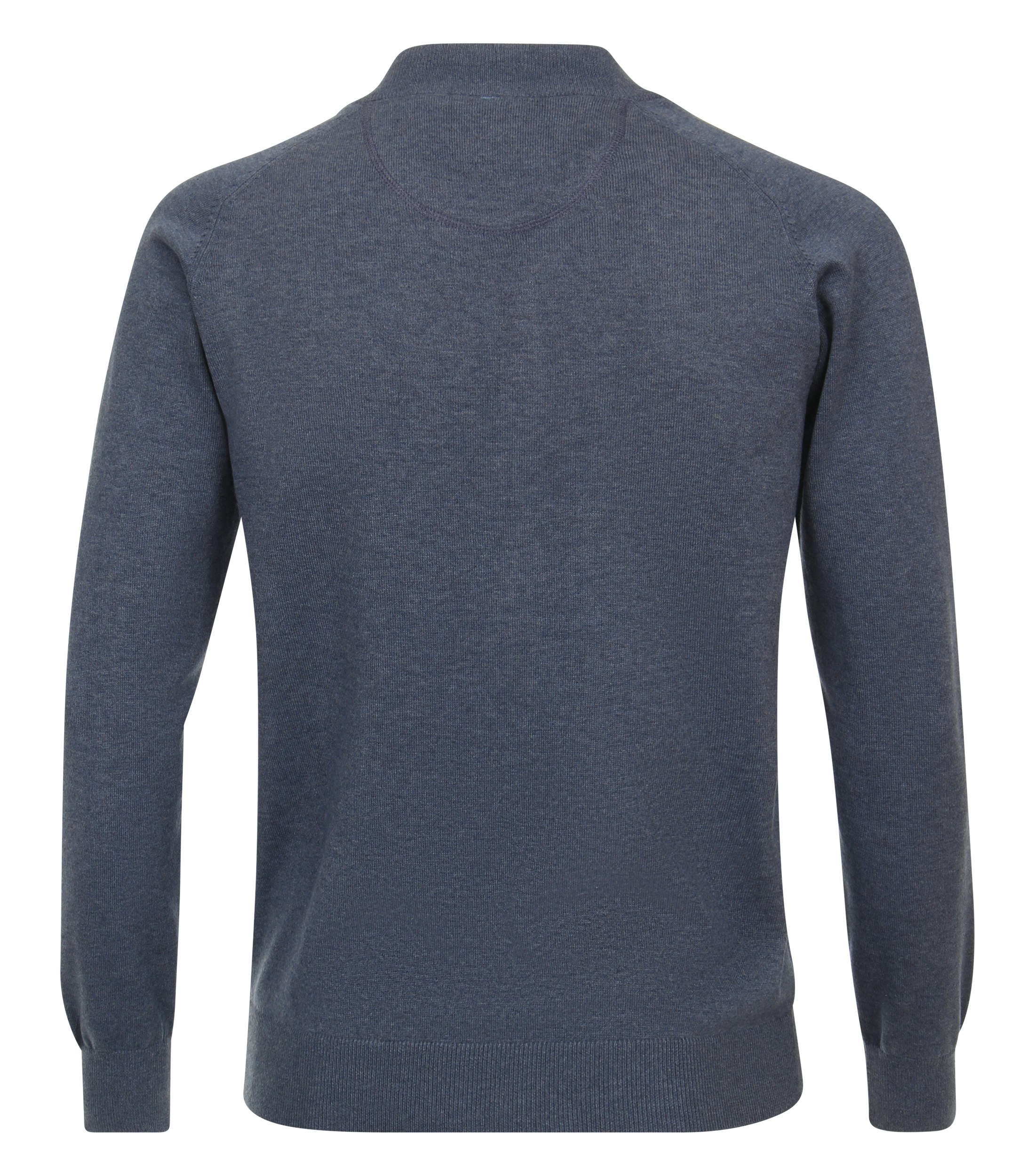 Das Model trägt eine Strickjacke im uni Muster in der Farbe graues Dunkelblau