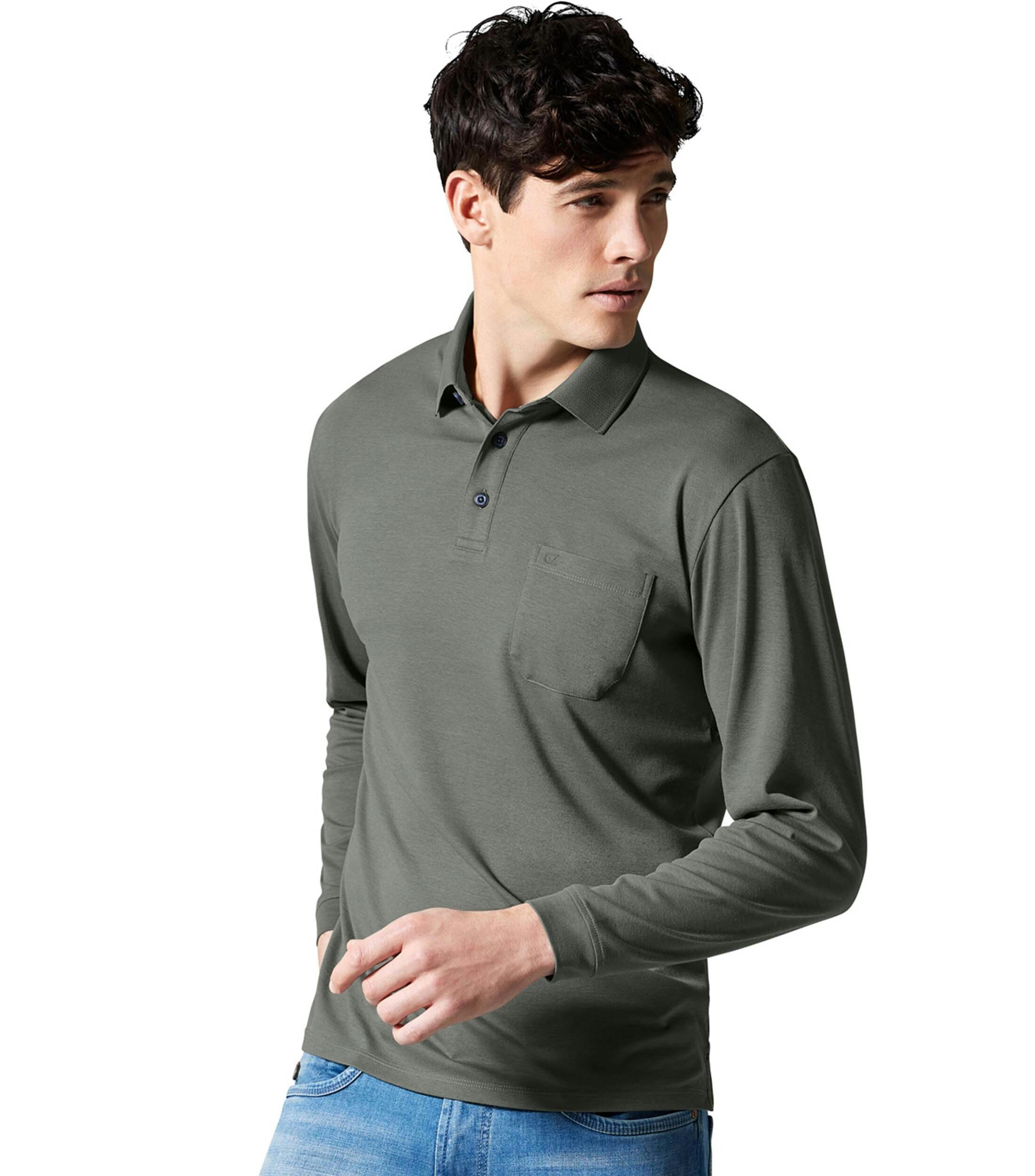 Ein Polo-Shirt im uni Muster in der Farbe Olive