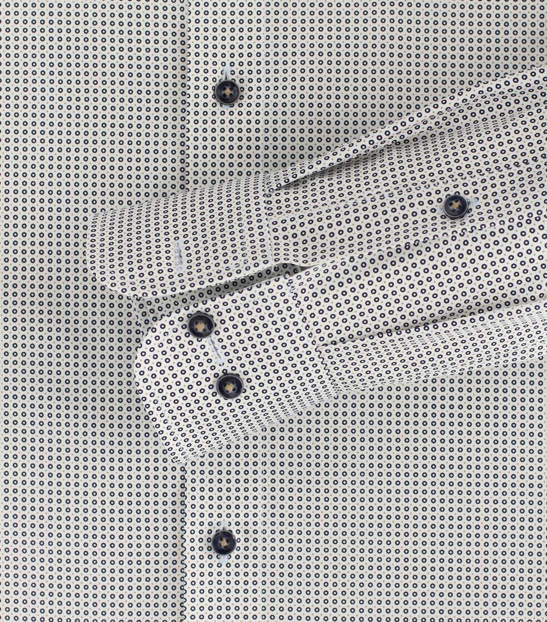 Ein Businesshemd im Print Muster in der Farbe Dunkelblau