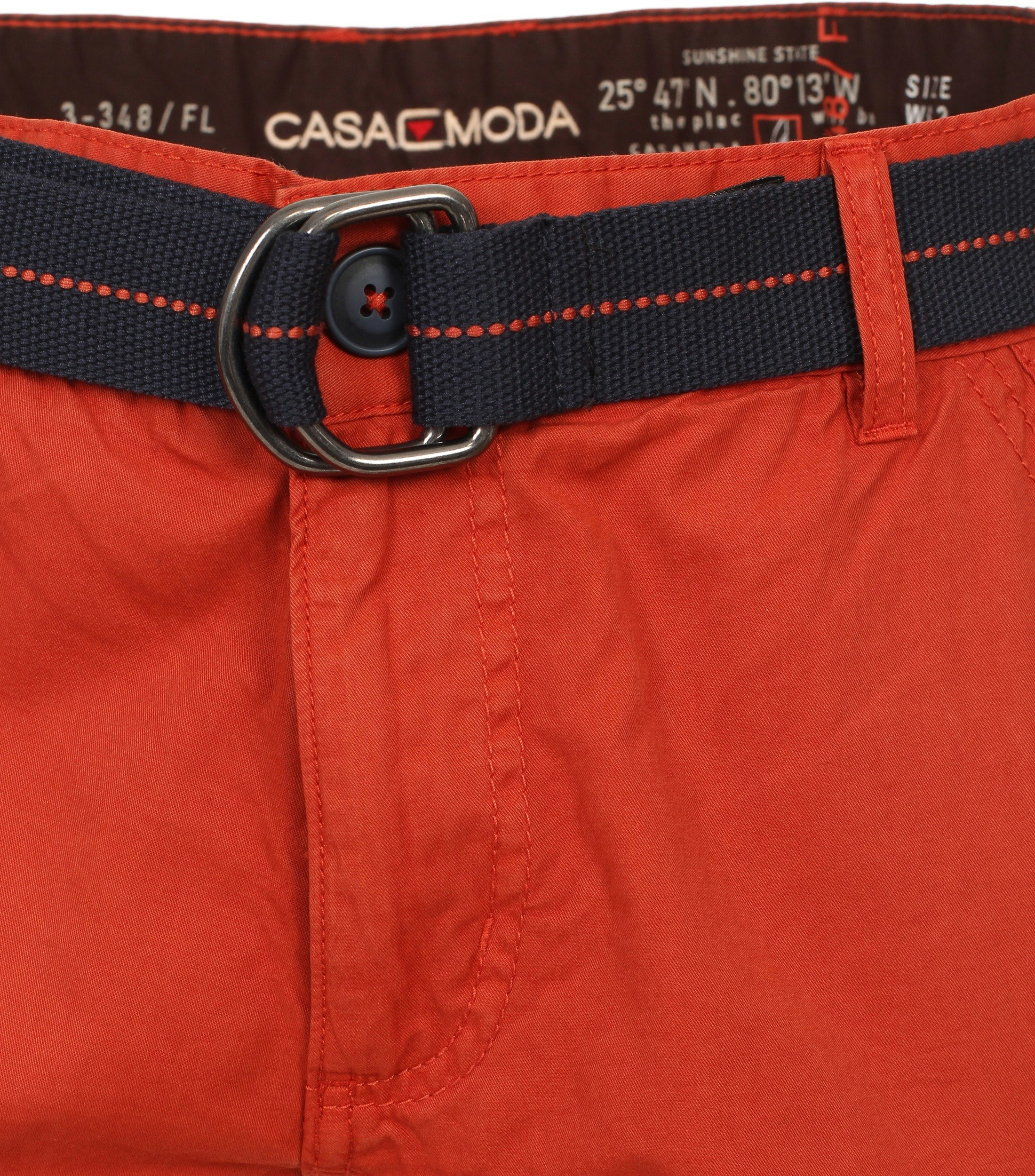 Ein Shorts im uni Muster in der Farbe Dunkelorange