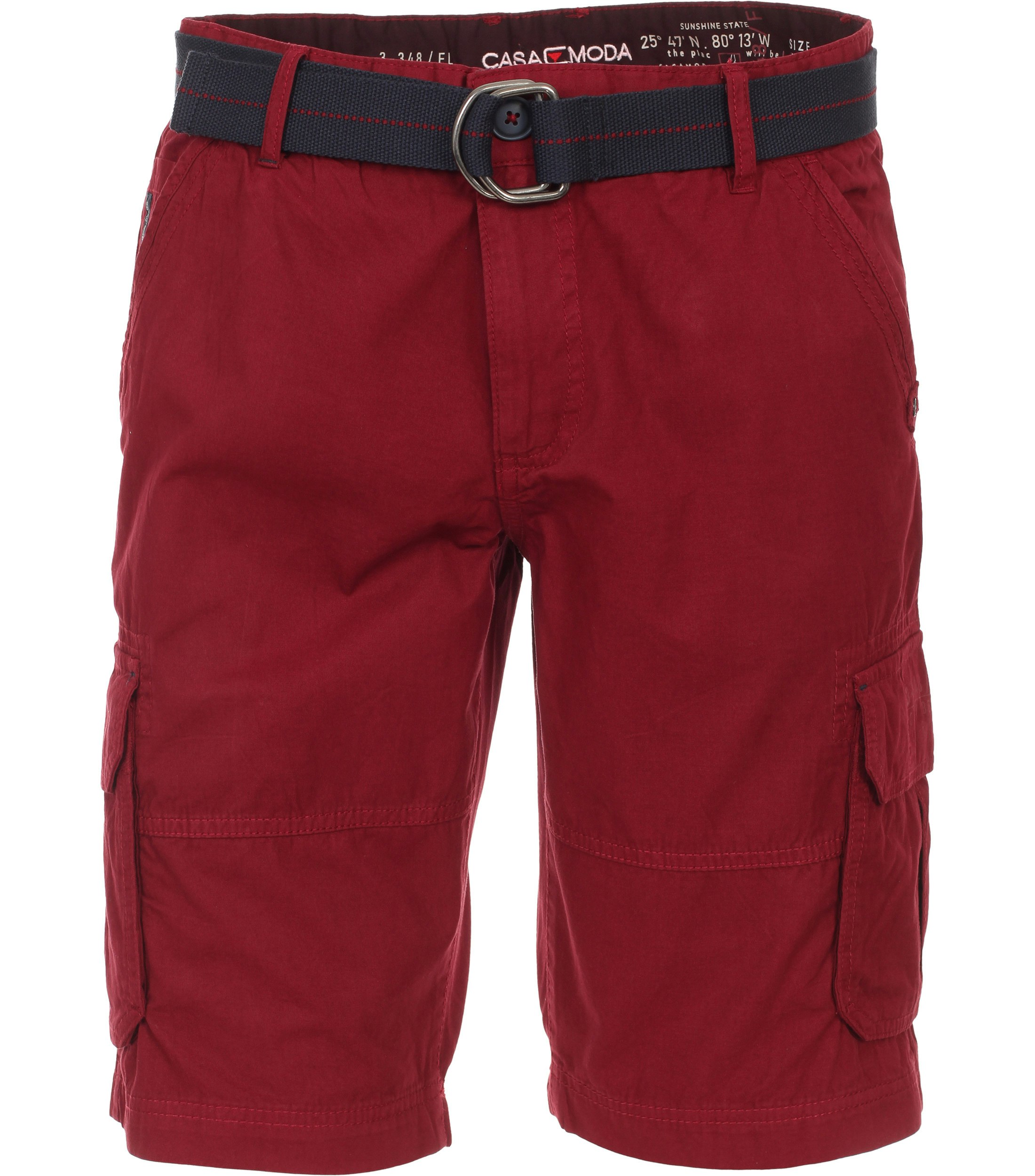 Ein Shorts im uni Muster in der Farbe Dunkelrot