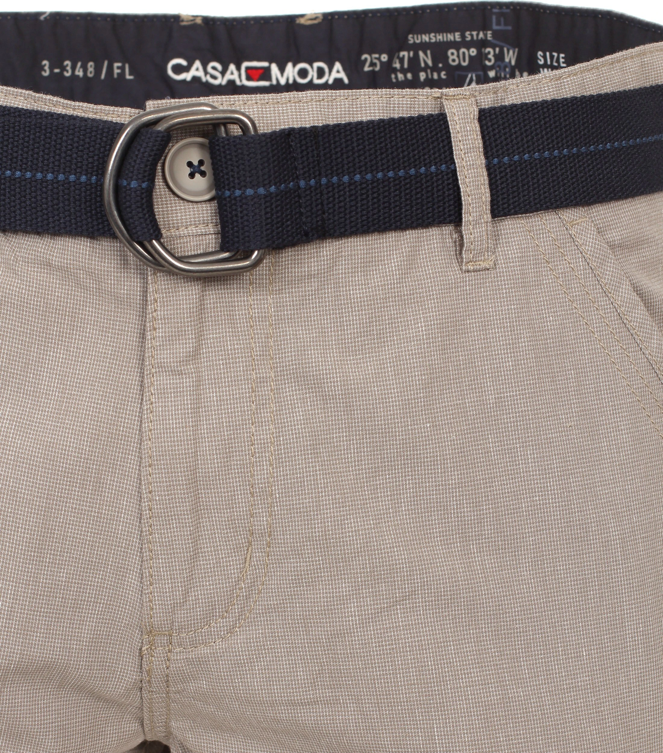 Shorts im unifarbenen Design in der Farbe Beige