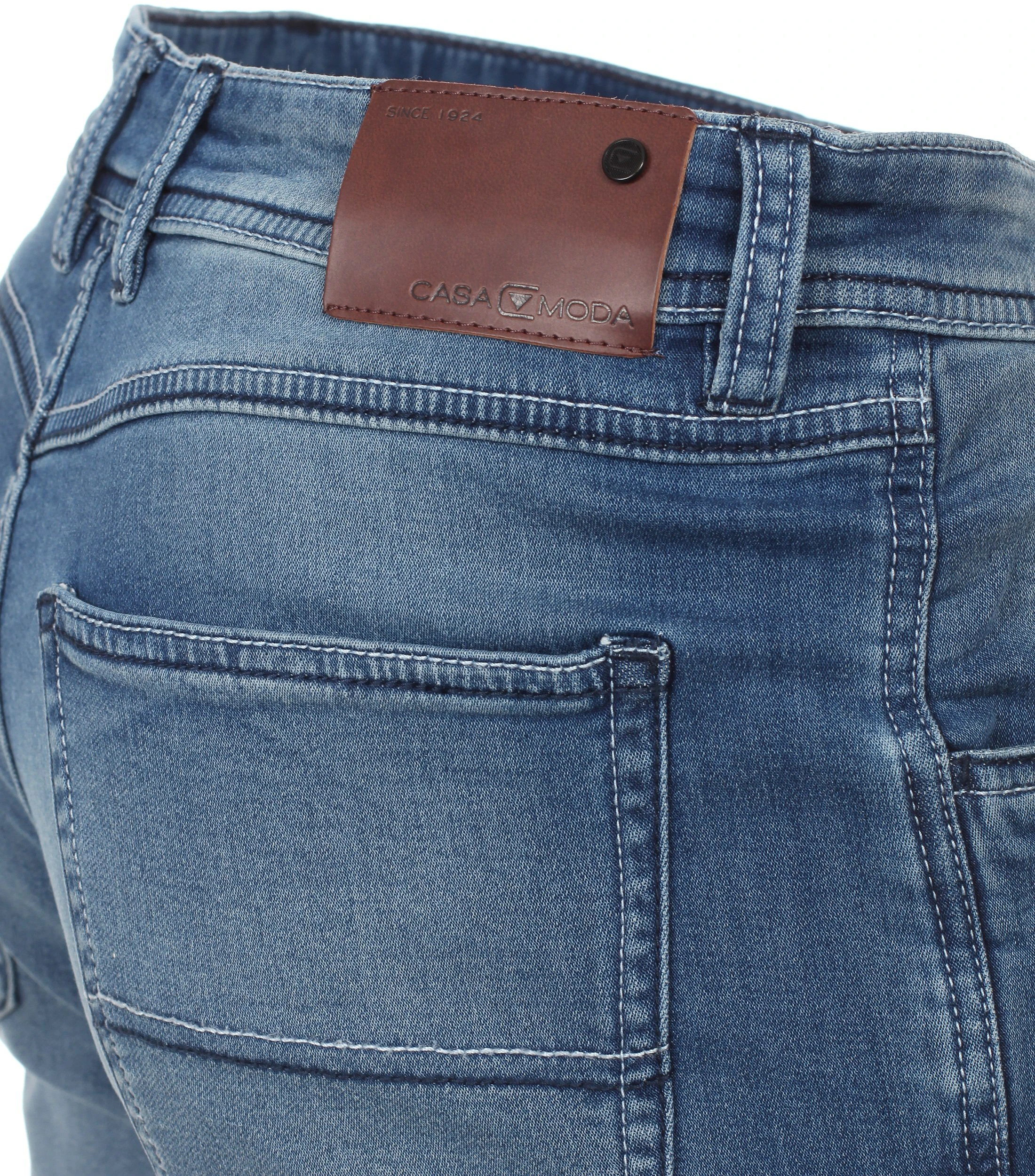 Shorts im unifarbenen Design in der Farbe Mittelblau