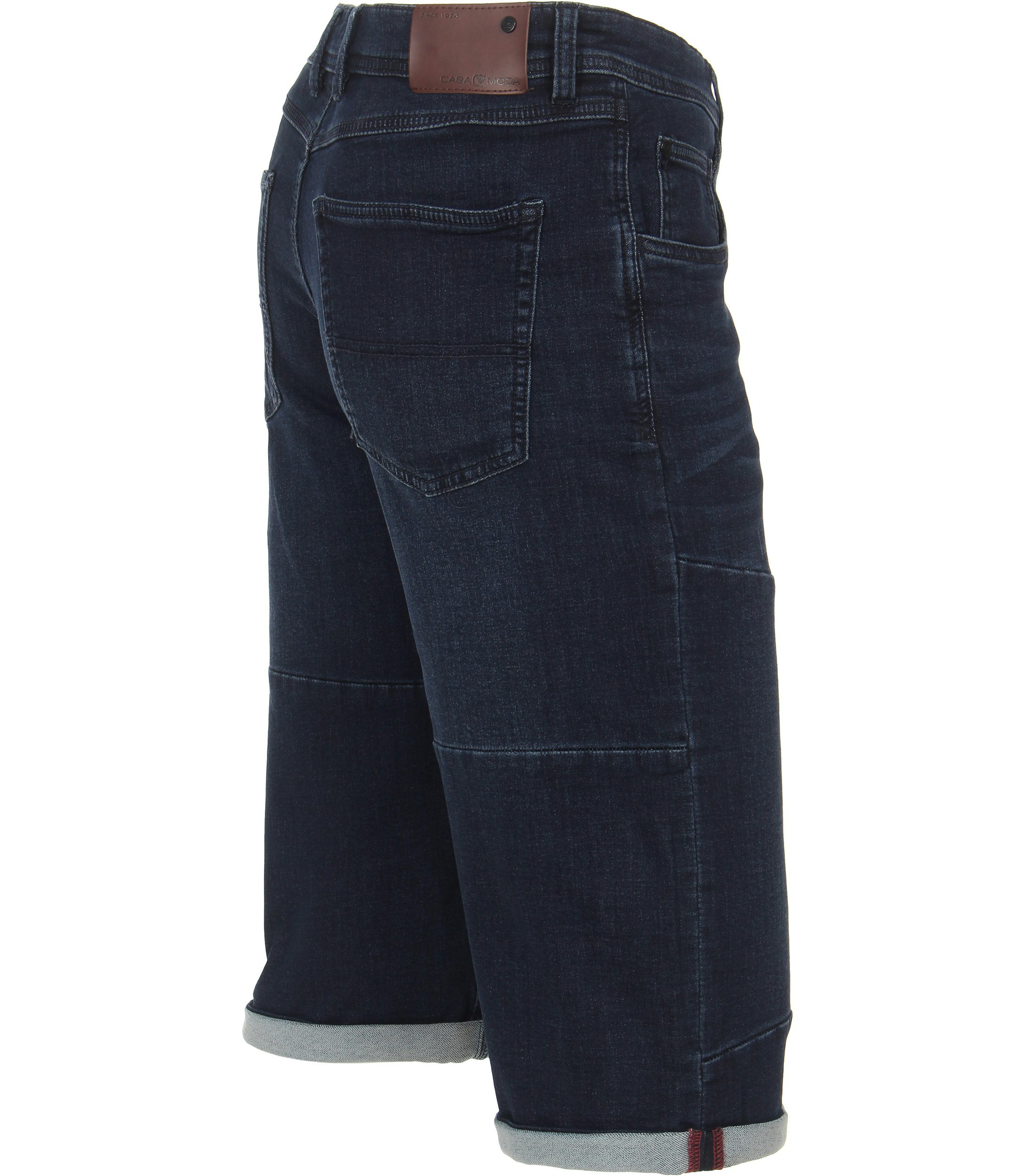 Ein Shorts im uni Muster in der Farbe Dunkelblau