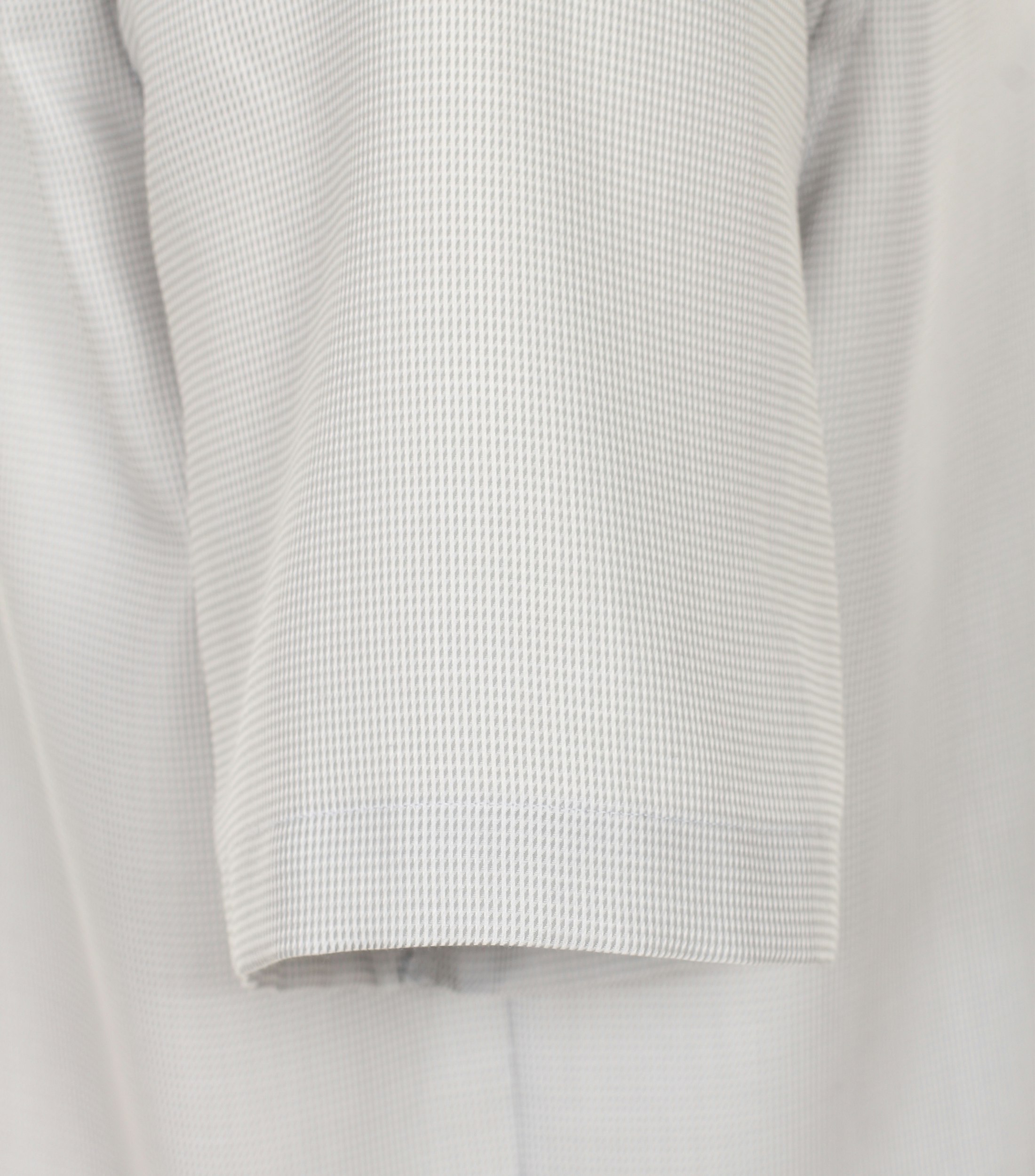 Ein Businesshemd im uni Muster in der Farbe Hellgrau