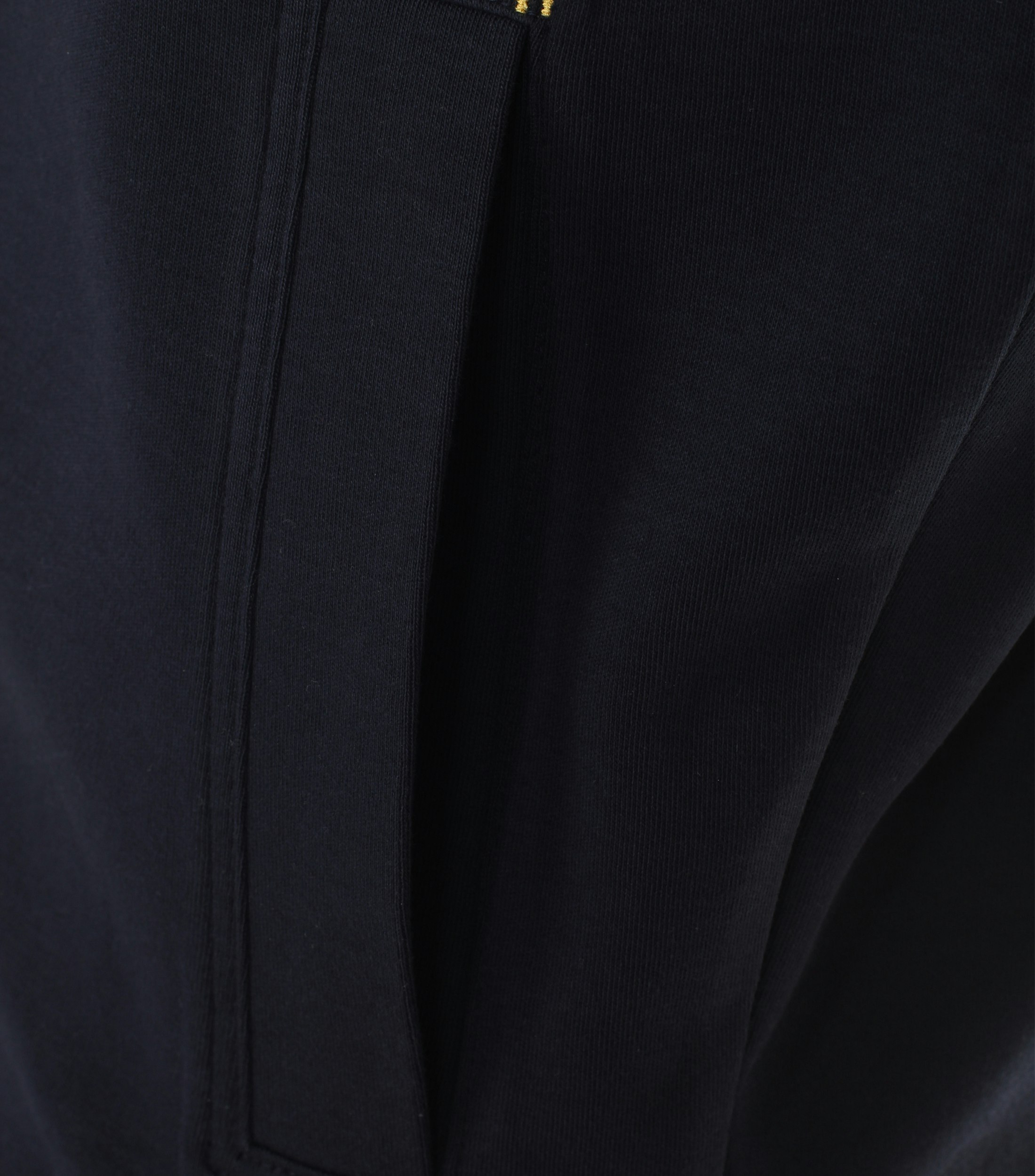 Ein Sweatweste im uni Muster in der Farbe Dunkelblau