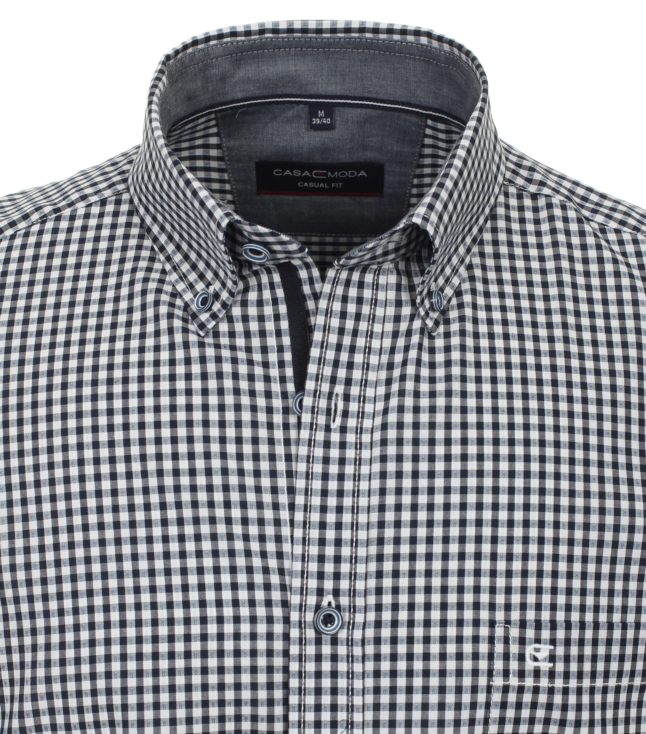 Ein Freizeithemd im kariert Muster in der Farbe Dunkelblau