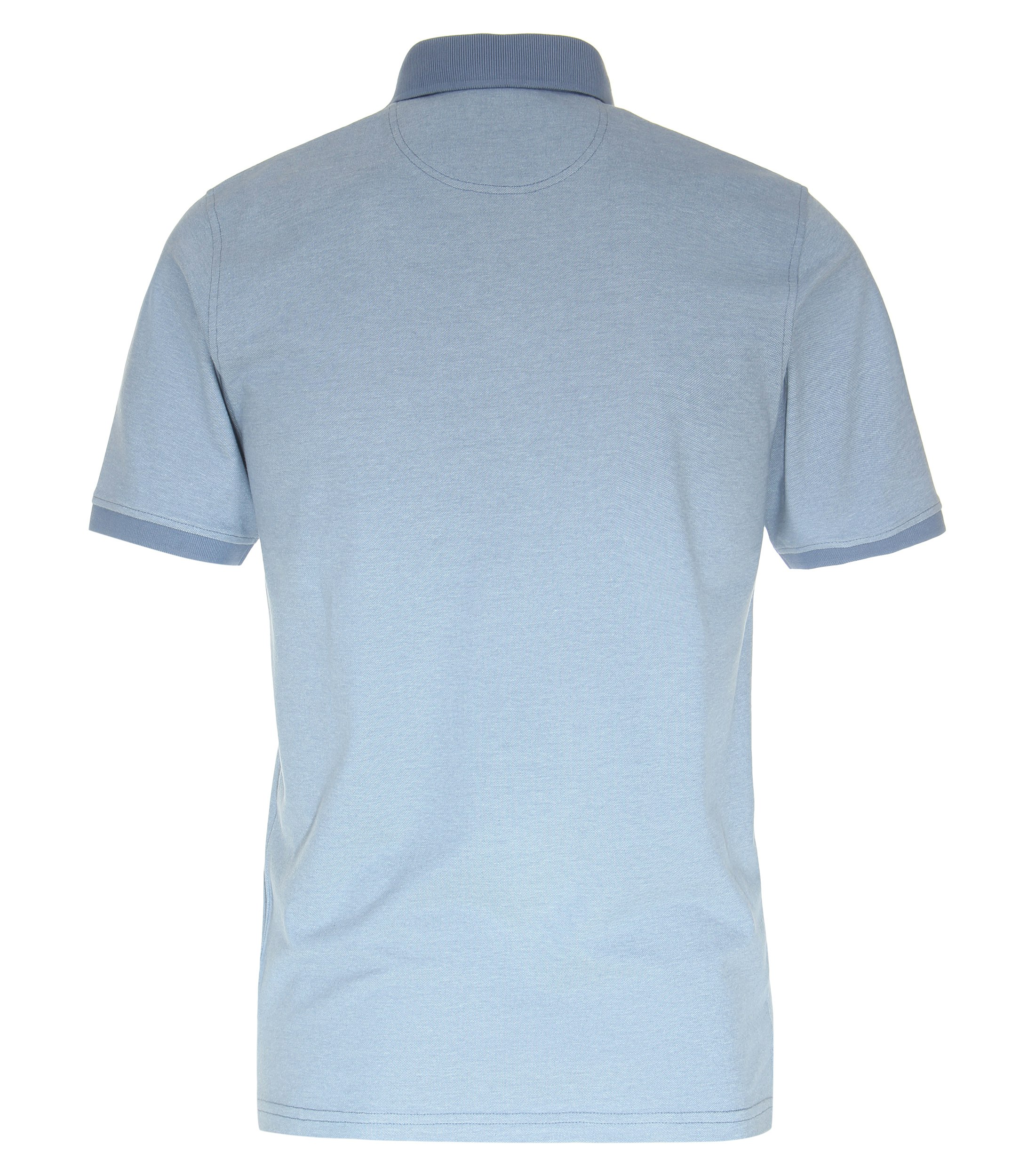 Ein Polo-Shirt im uni Muster in der Farbe Himmelblau
