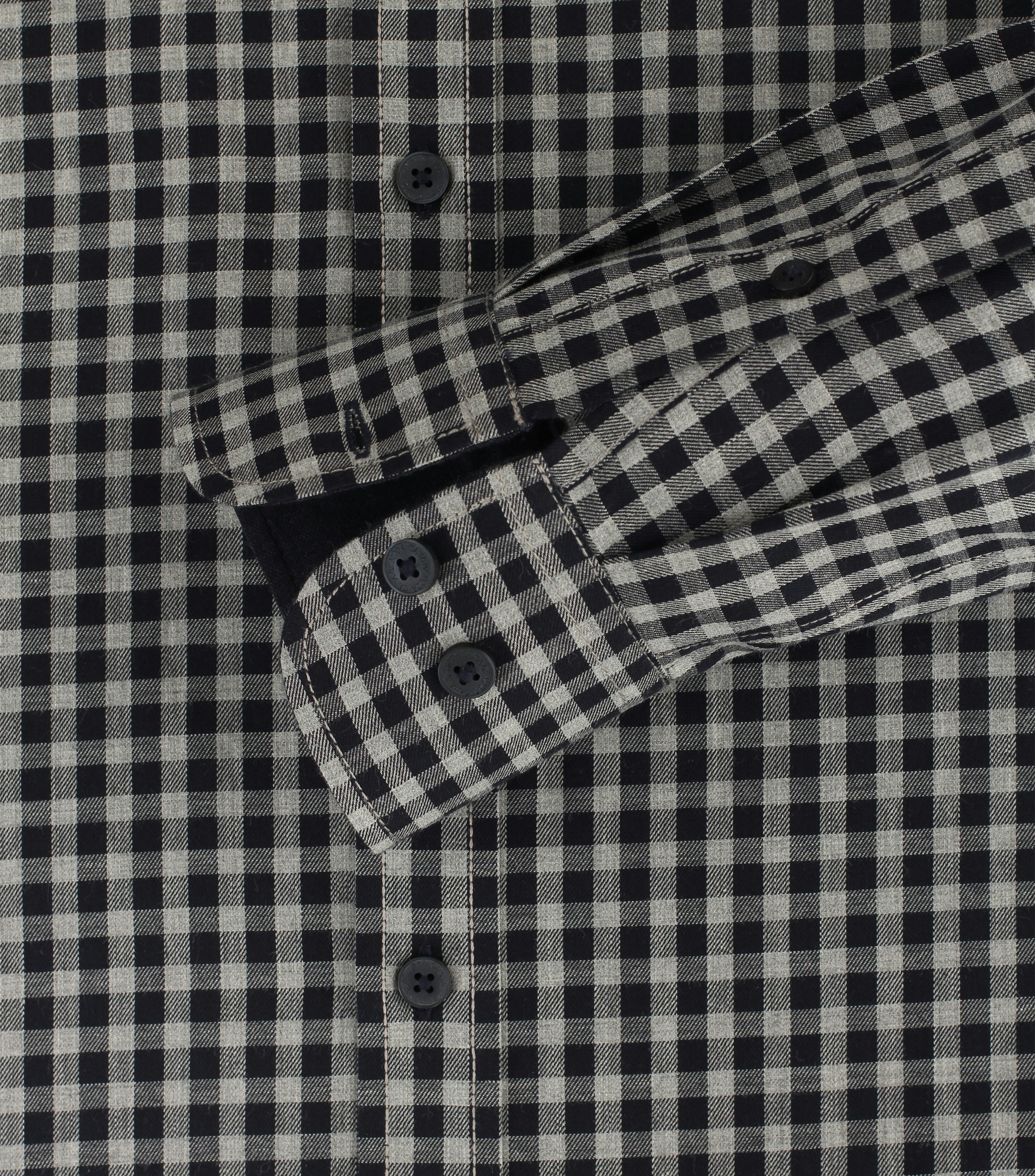 Ein Freizeithemd im kariert Muster in der Farbe graues Dunkelblau