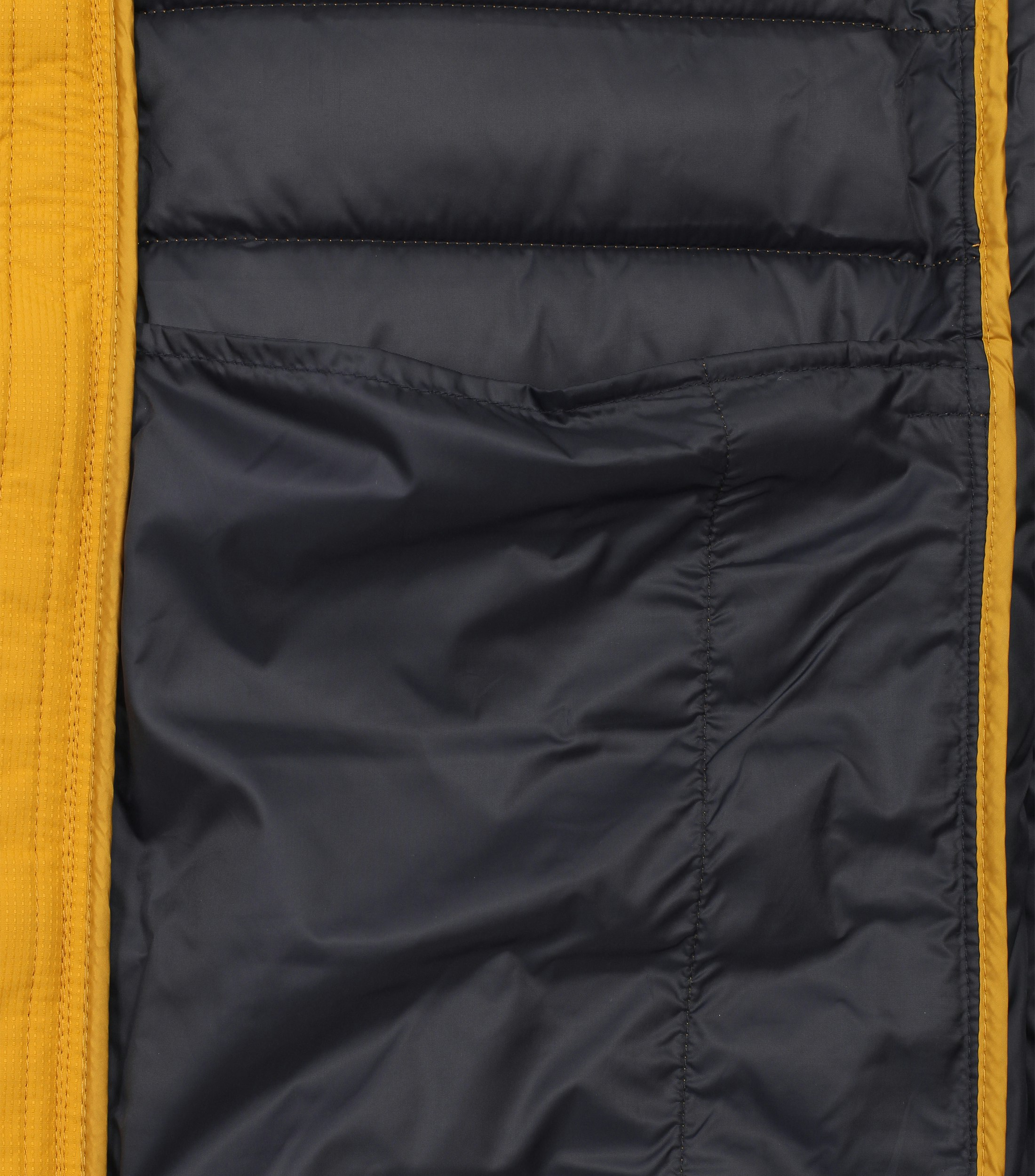 Ein Weste im uni Muster in der Farbe Dunkelgrün