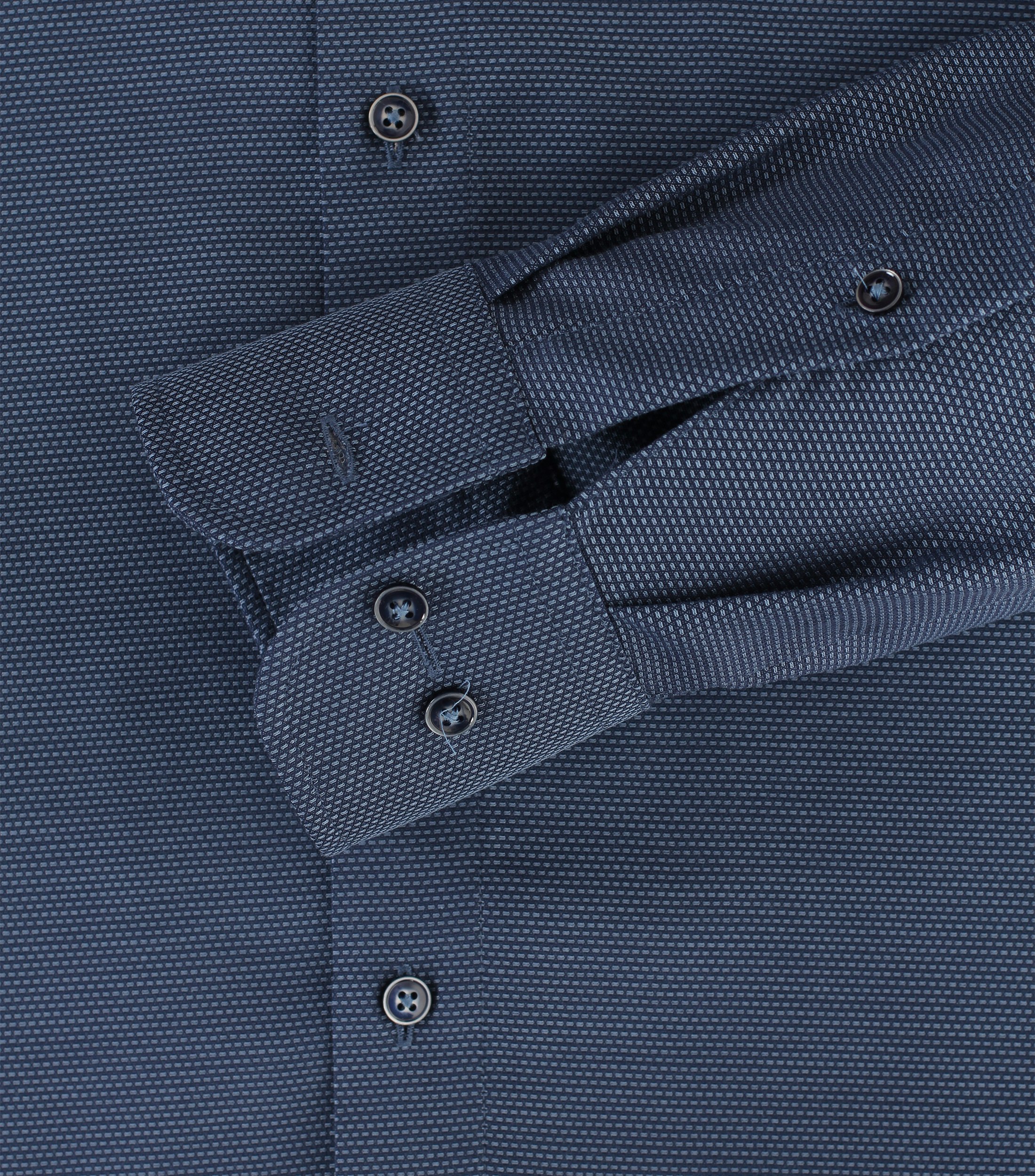 Ein Businesshemd im uni Muster in der Farbe graues Dunkelblau