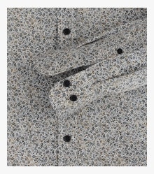 Ein Freizeithemd im Print Muster in der Farbe Olive