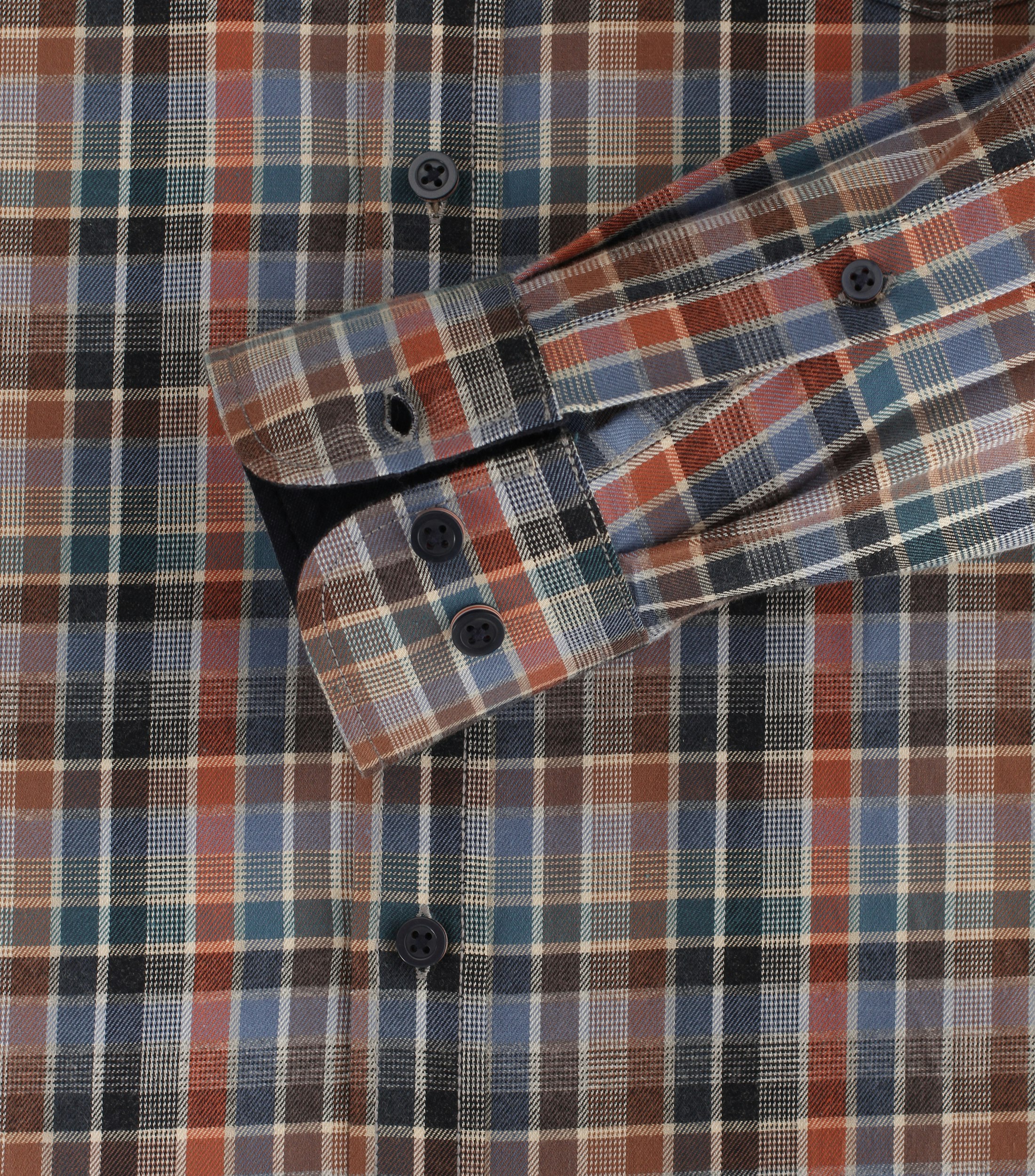 Ein Freizeithemd im kariert Muster in der Farbe Hellbraun