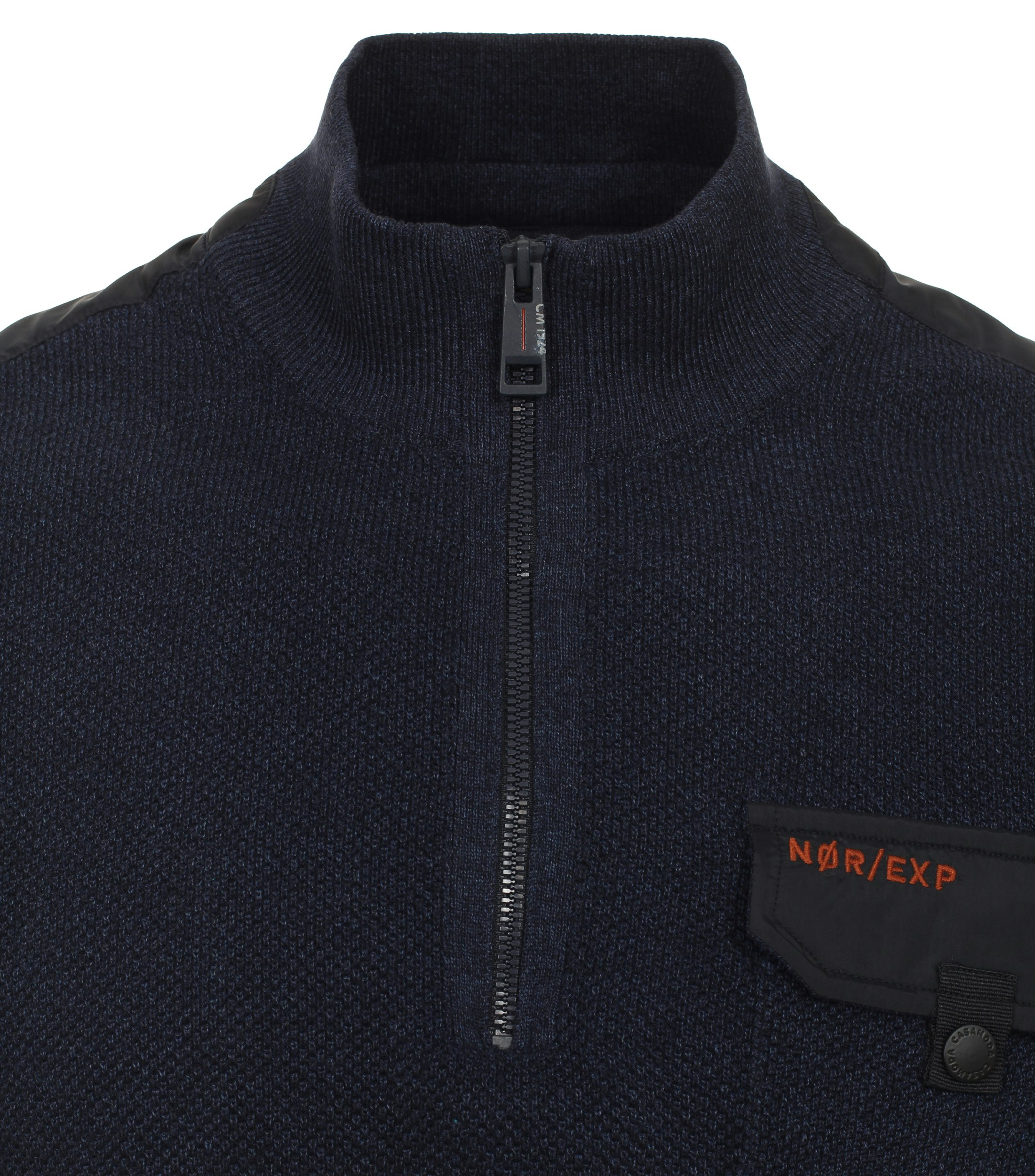 Ein Troyer im uni Muster in der Farbe Dunkelblau