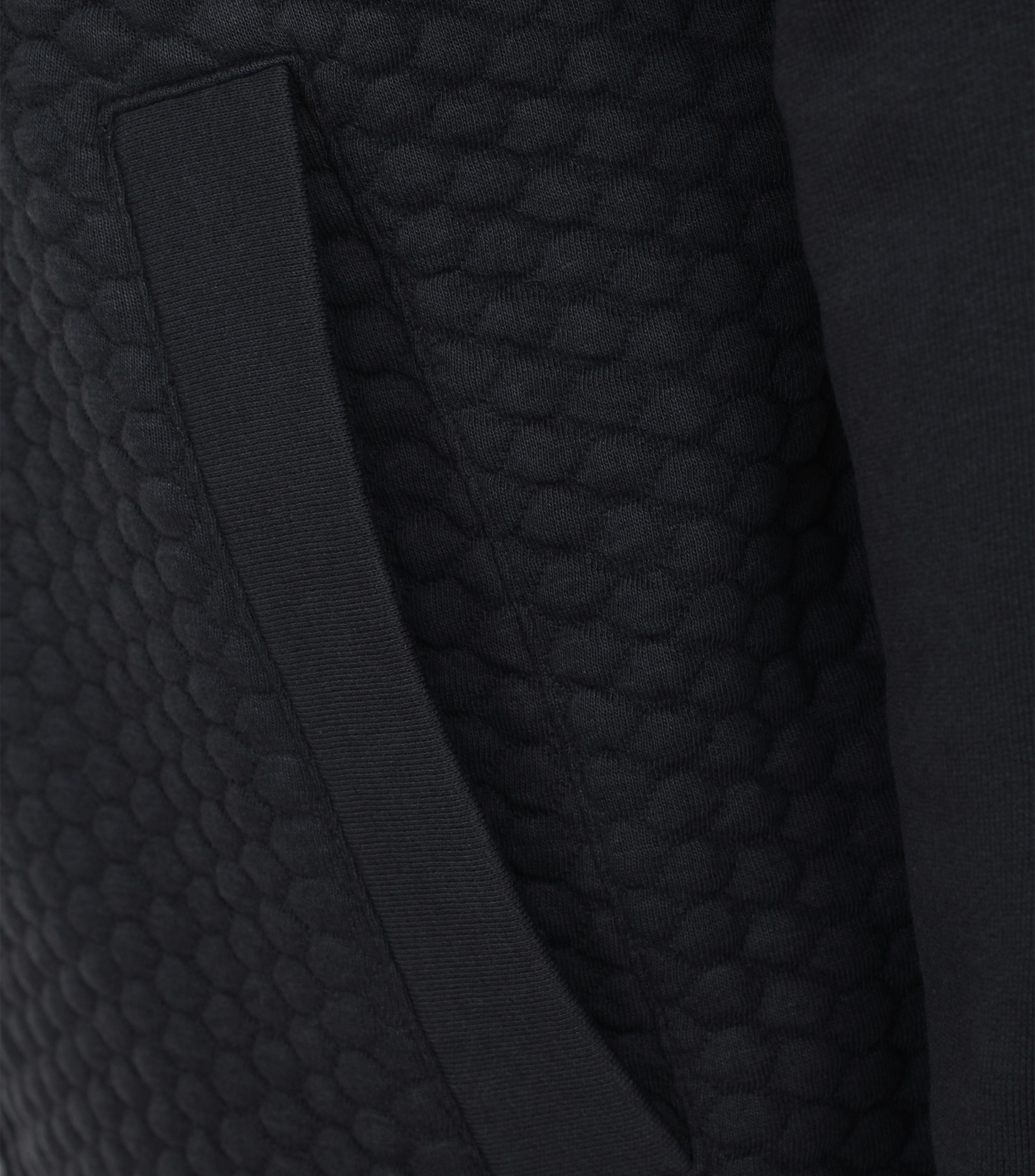 Ein Sweatjacke im uni Muster in der Farbe Dunkelblau