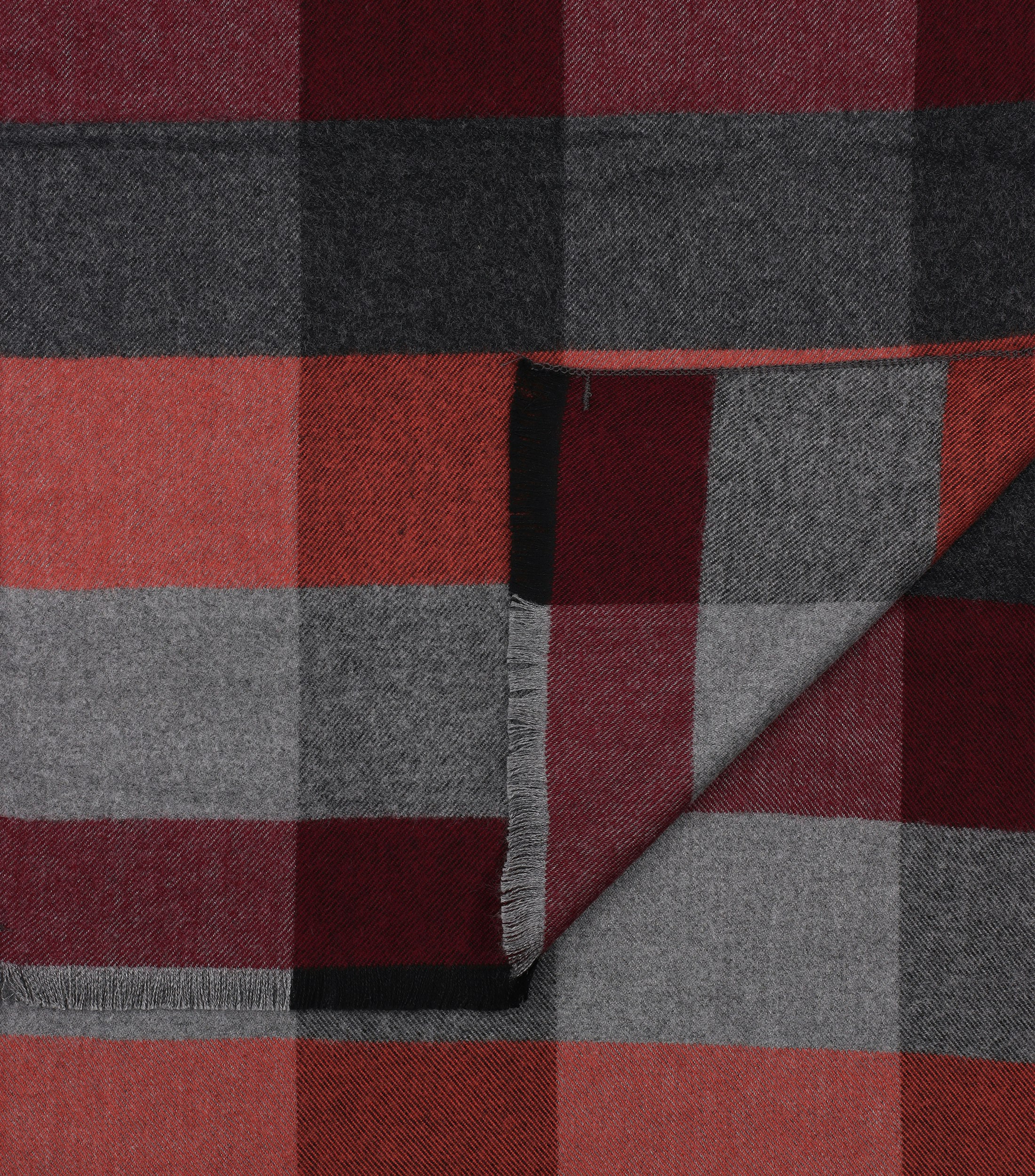 Ein Schal im uni Muster in der Farbe Dunkelorange