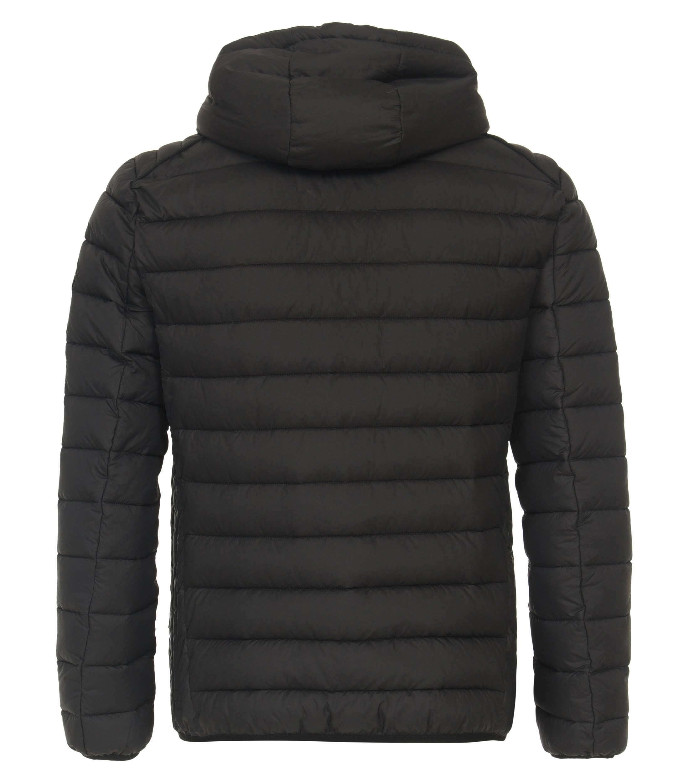 Das Model trägt eine Jacke im uni Muster in der Farbe Schwarz