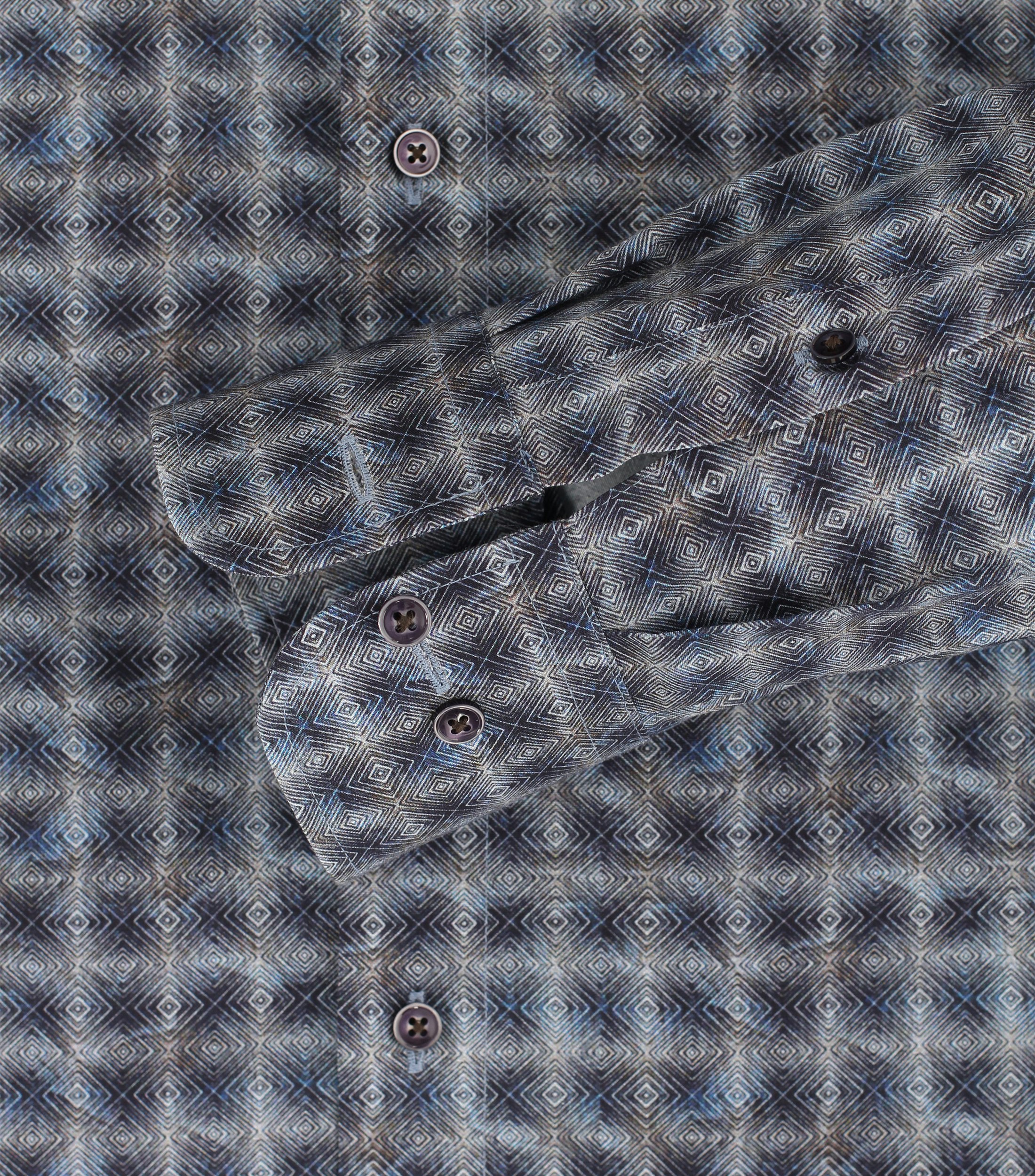 Ein Businesshemd im Print Muster in der Farbe dunkles Mittelblau