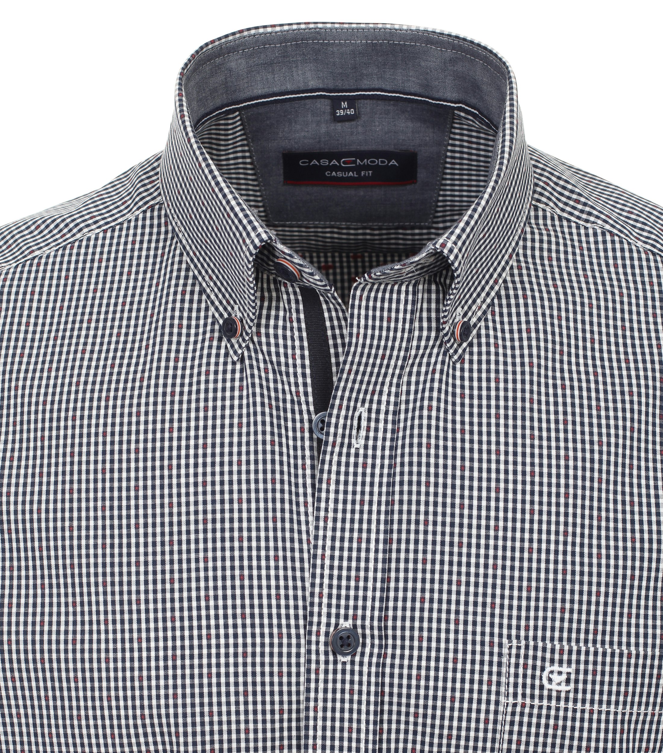 Ein Freizeithemd im kariert Muster in der Farbe Dunkelblau