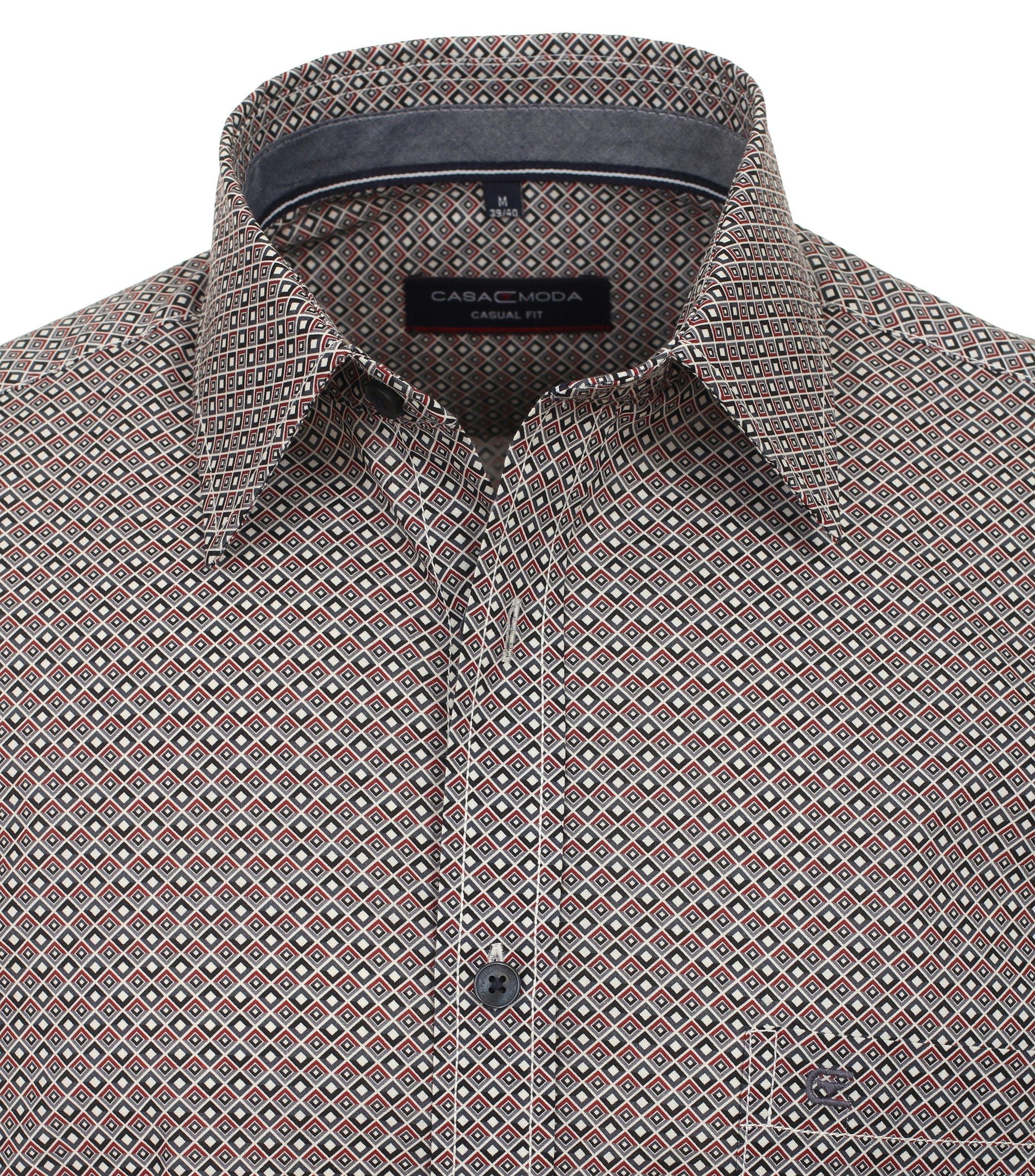 Ein Freizeithemd im Print Muster in der Farbe Dunkelrot
