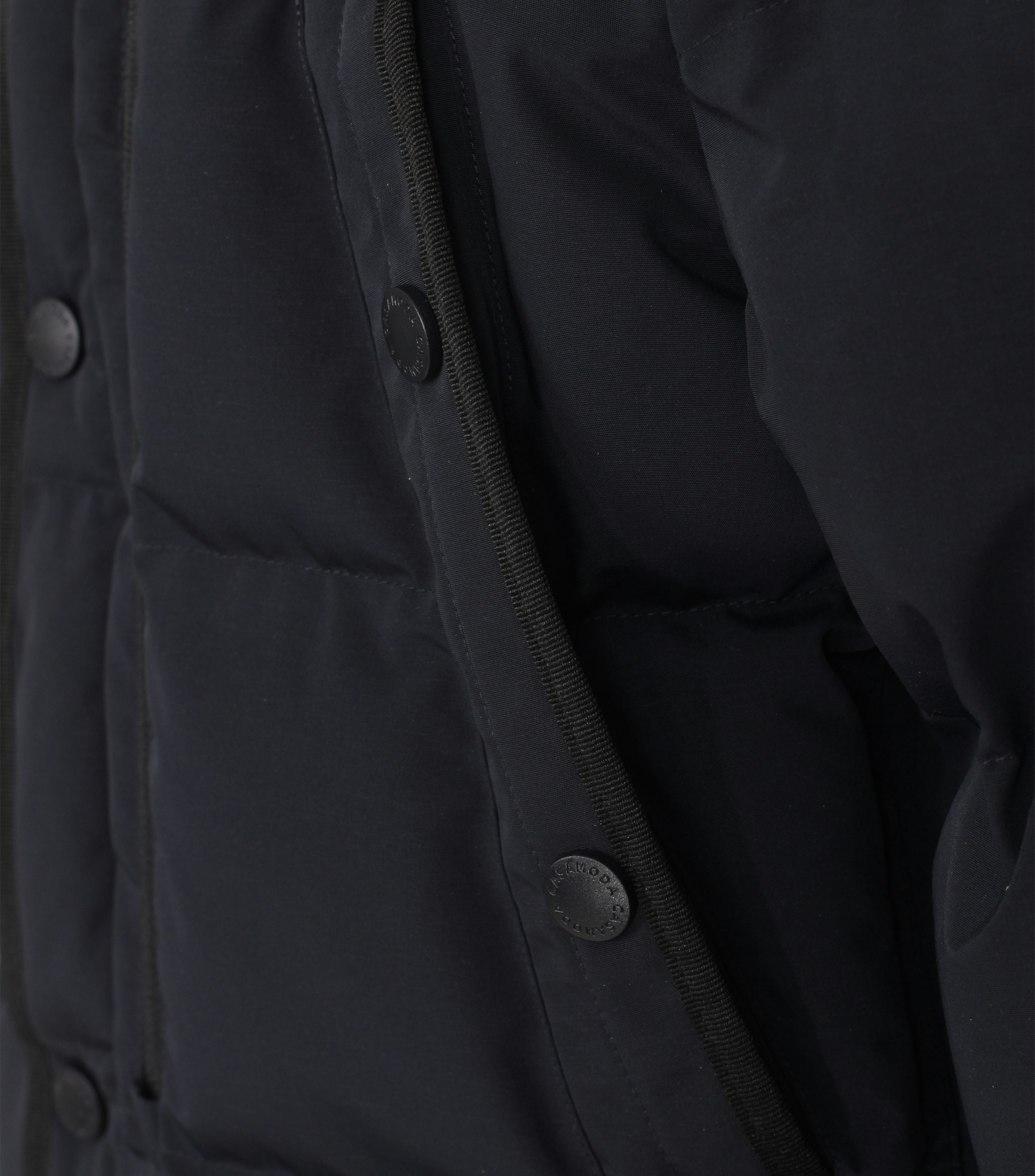 Ein Jacke im uni Muster in der Farbe Dunkelblau