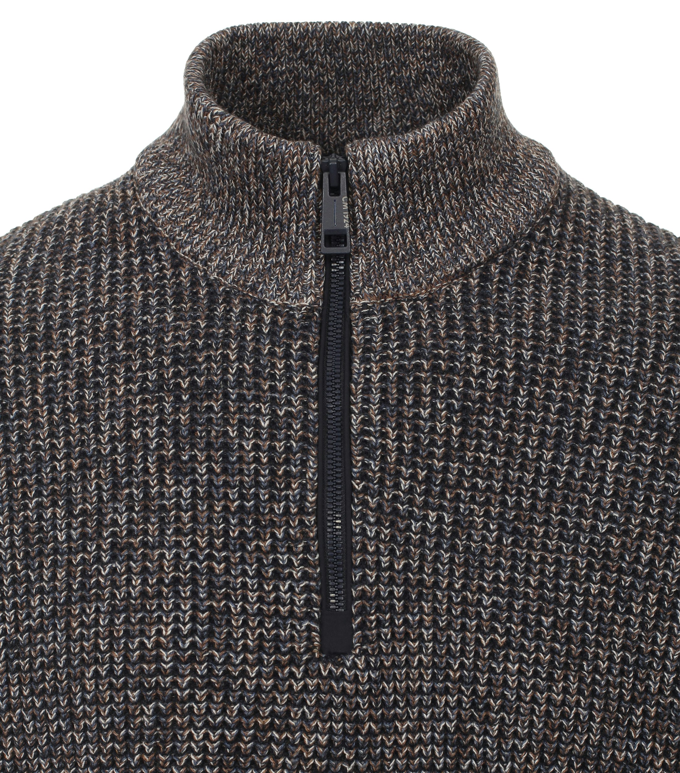 Ein Pullover im uni Muster in der Farbe Braun