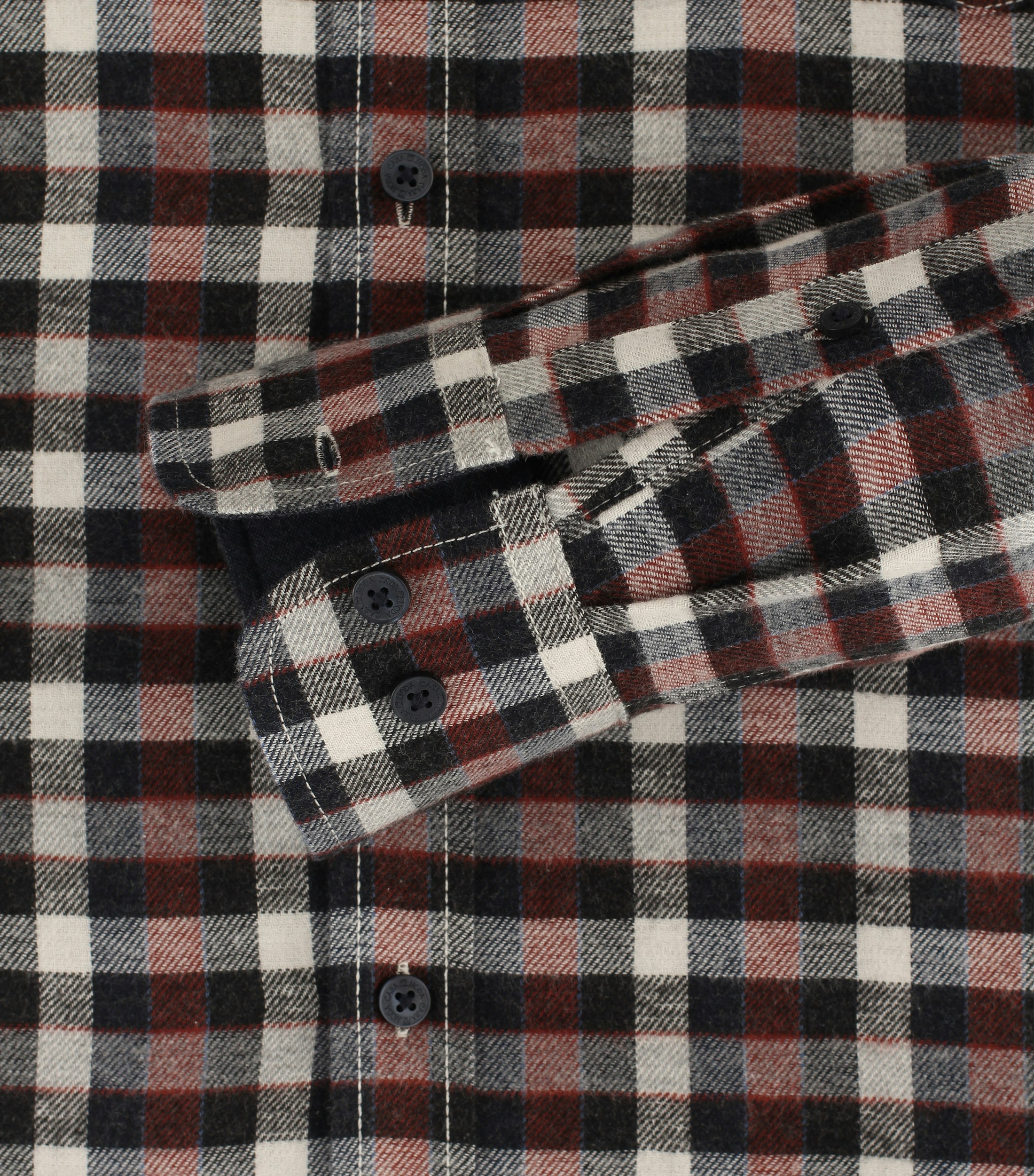 Ein Freizeithemd im kariert Muster in der Farbe Braun