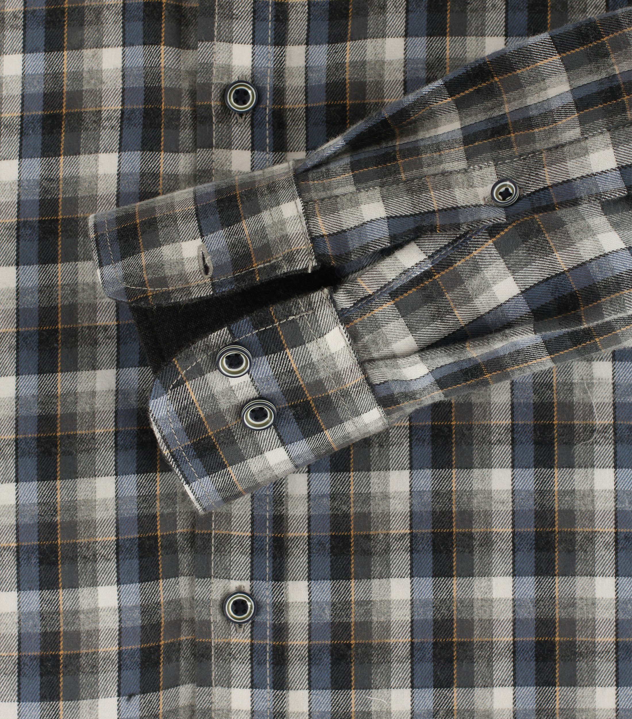 Ein Freizeithemd im kariert Muster in der Farbe Dunkelgrün
