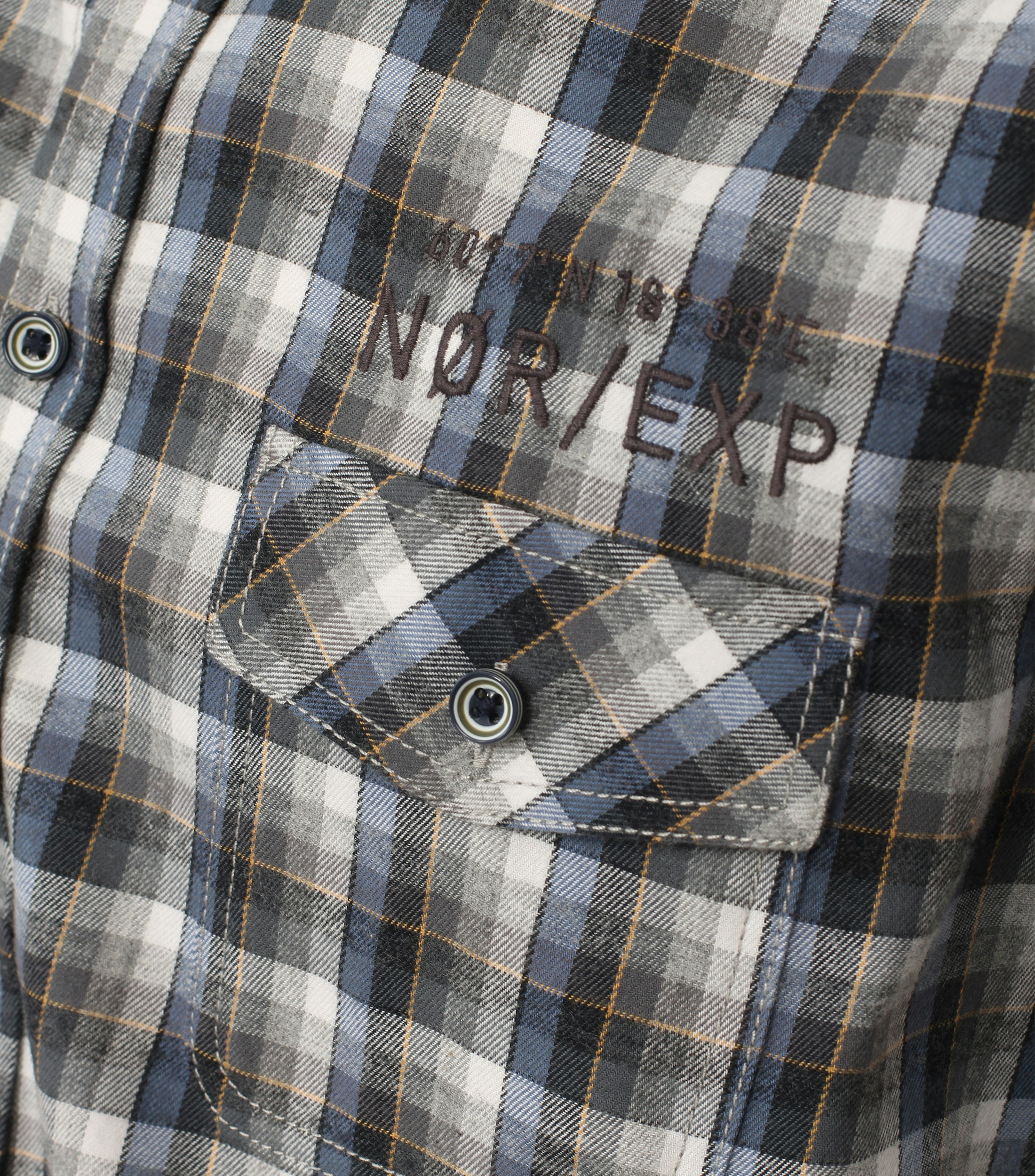 Ein Freizeithemd im kariert Muster in der Farbe Dunkelgrün