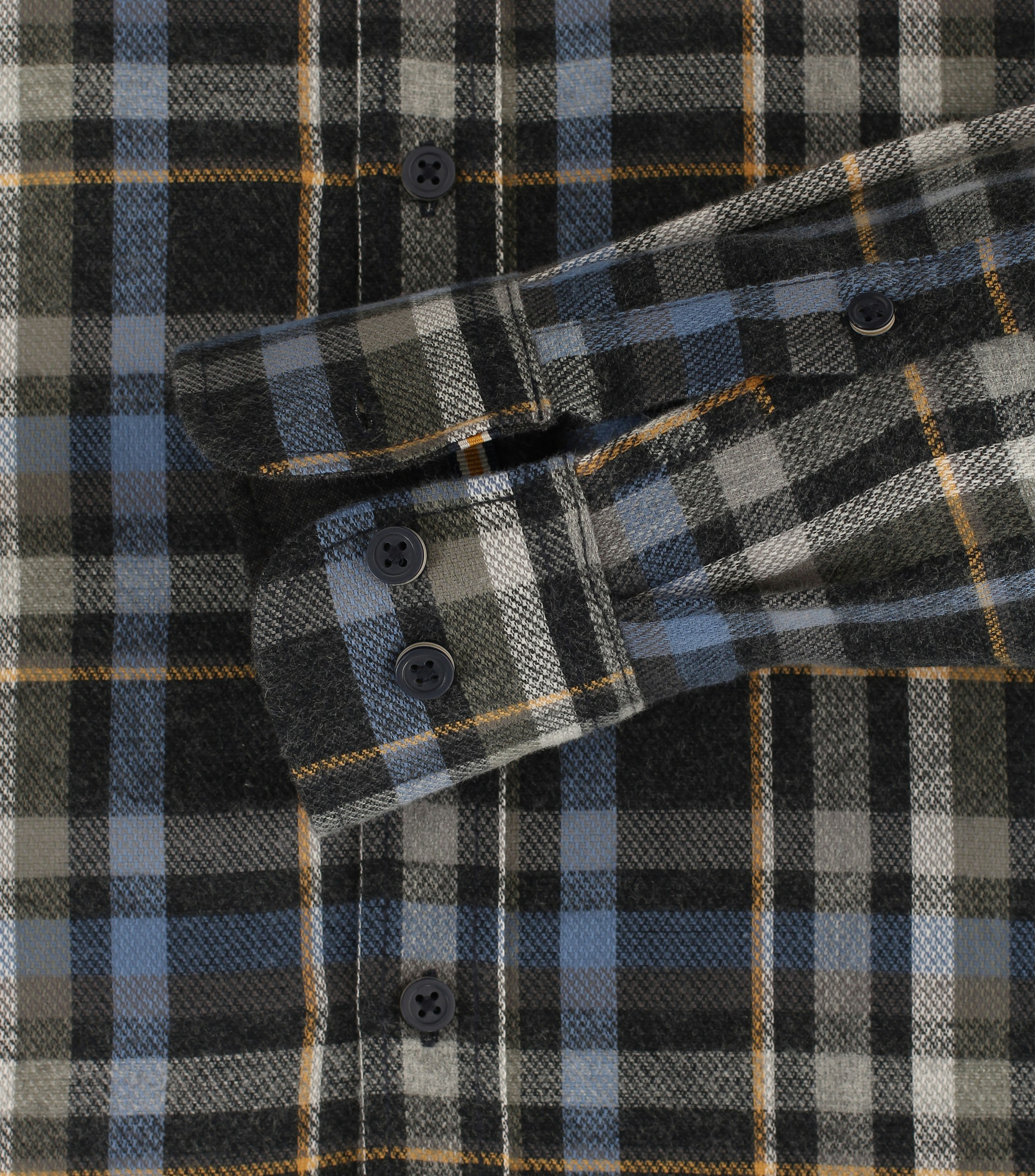 Ein Freizeithemd im kariert Muster in der Farbe Dunkelgrau