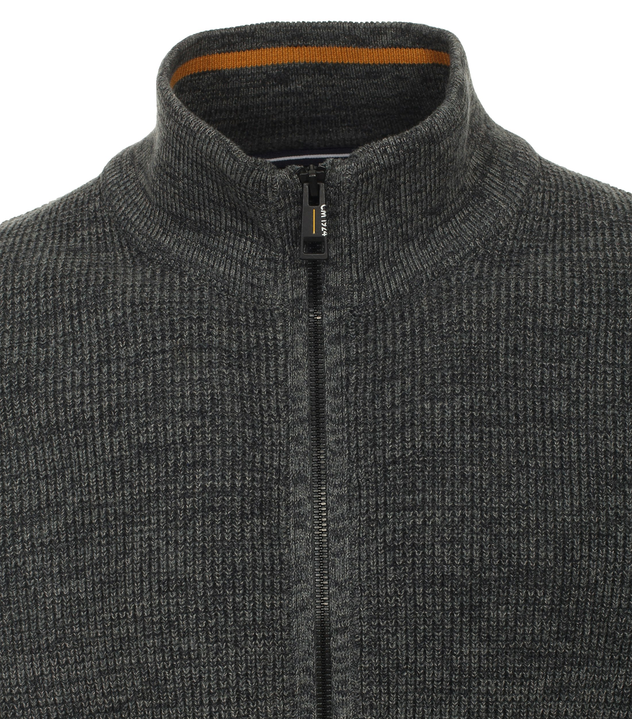 Ein Strickjacke im uni Muster in der Farbe Dunkelgrün