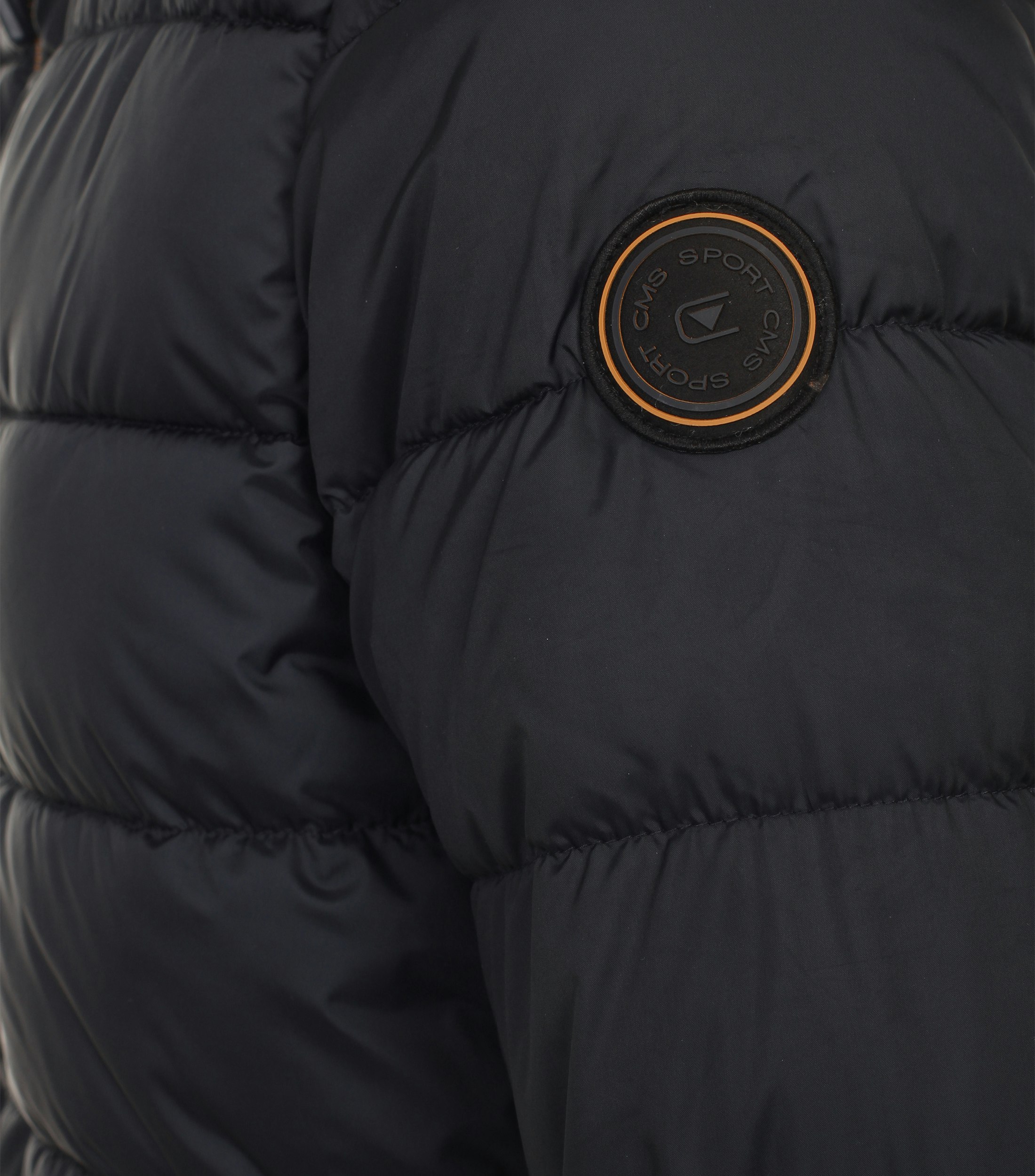 Ein Jacke im uni Muster in der Farbe Mittelblau