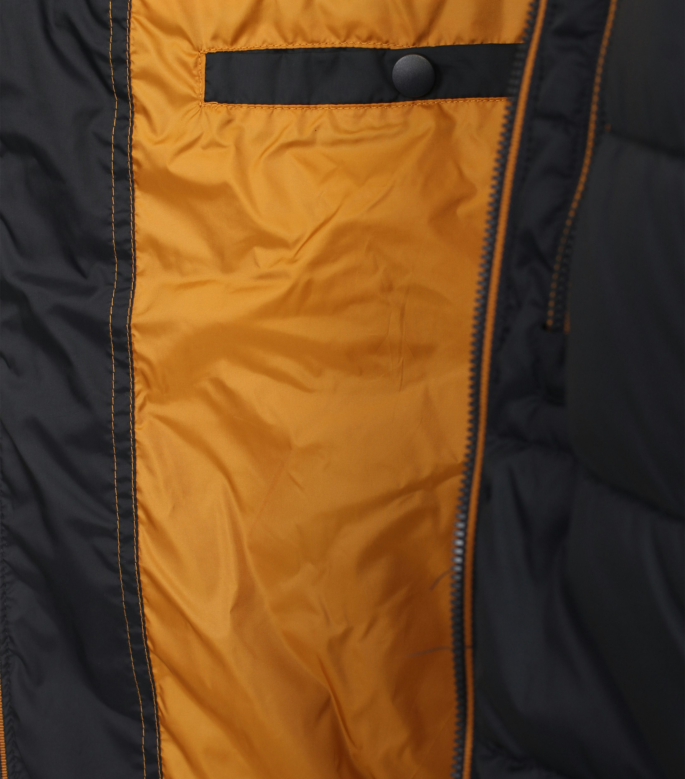 Ein Jacke im uni Muster in der Farbe Mittelblau