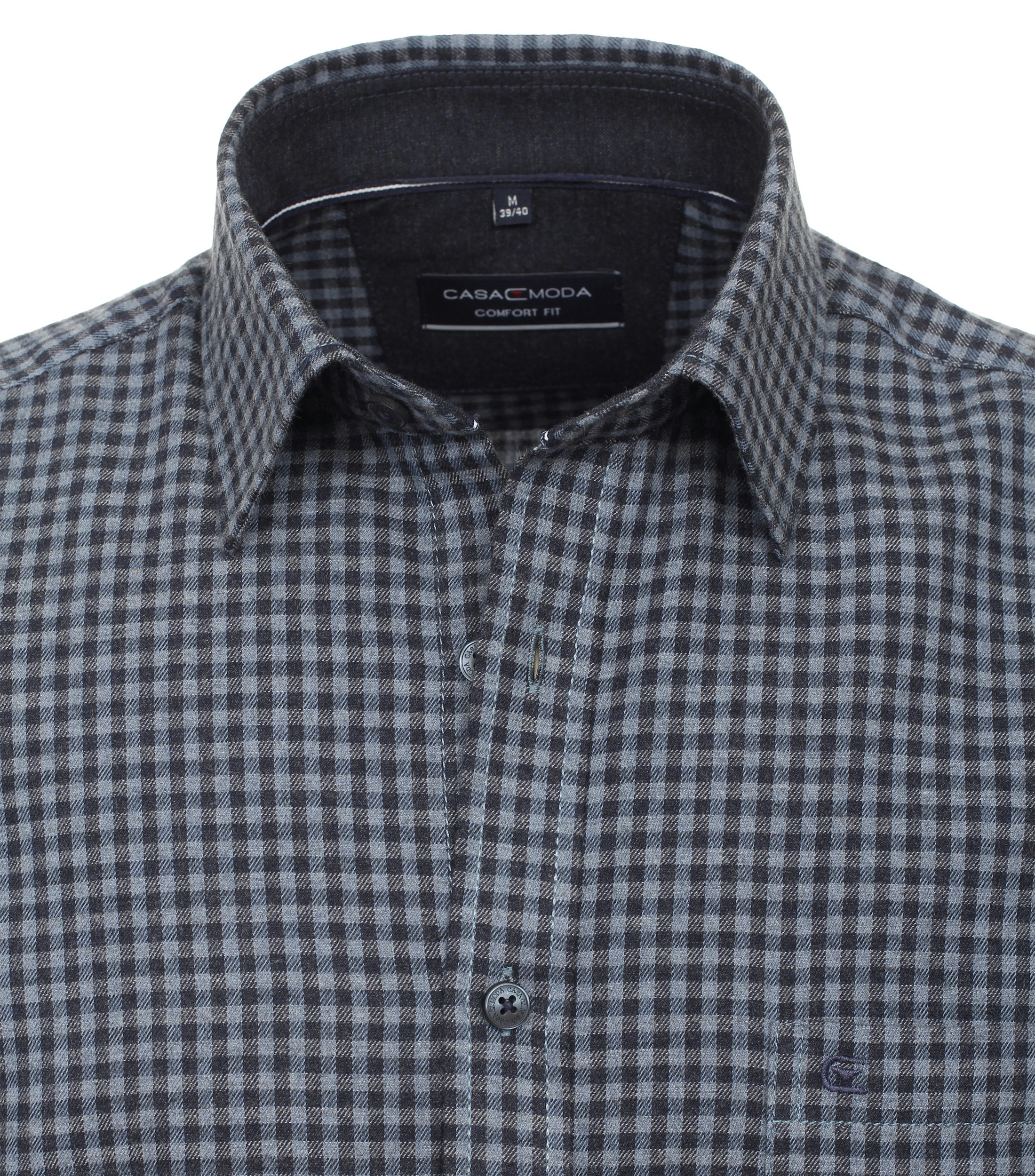 Ein Freizeithemd im kariert Muster in der Farbe Dunkelblau