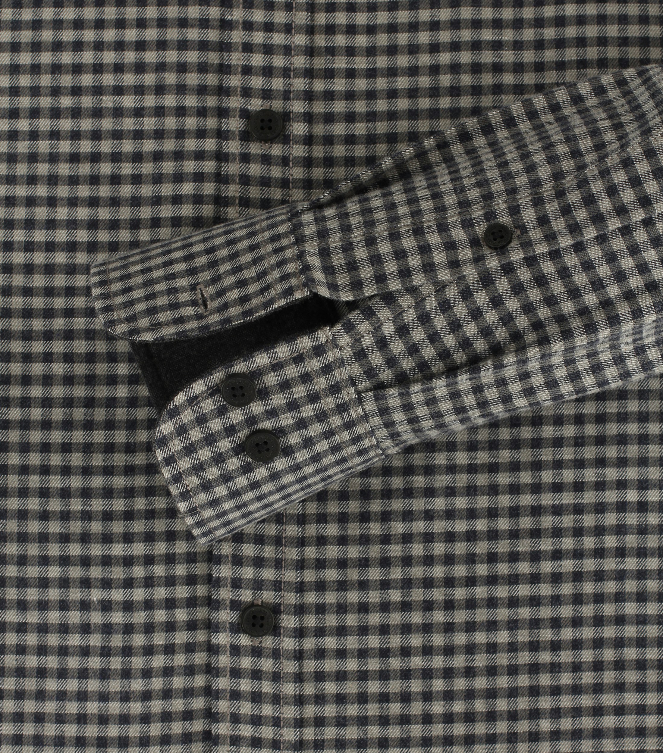 Ein Freizeithemd im kariert Muster in der Farbe Dunkelgrün
