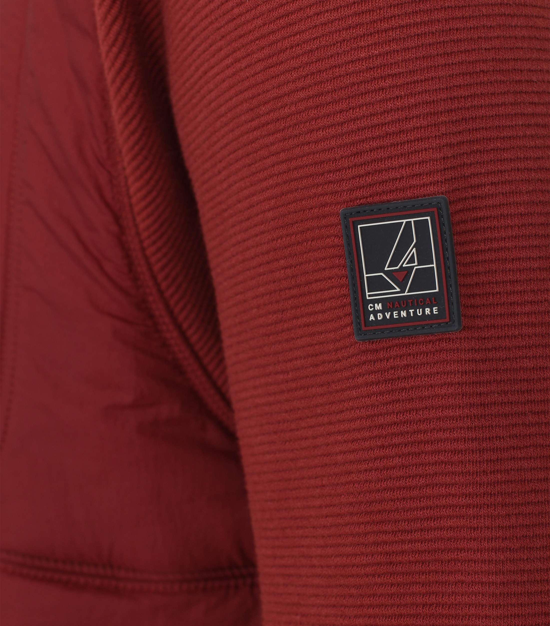 Ein Sweatjacke im uni Muster in der Farbe Mittelrot