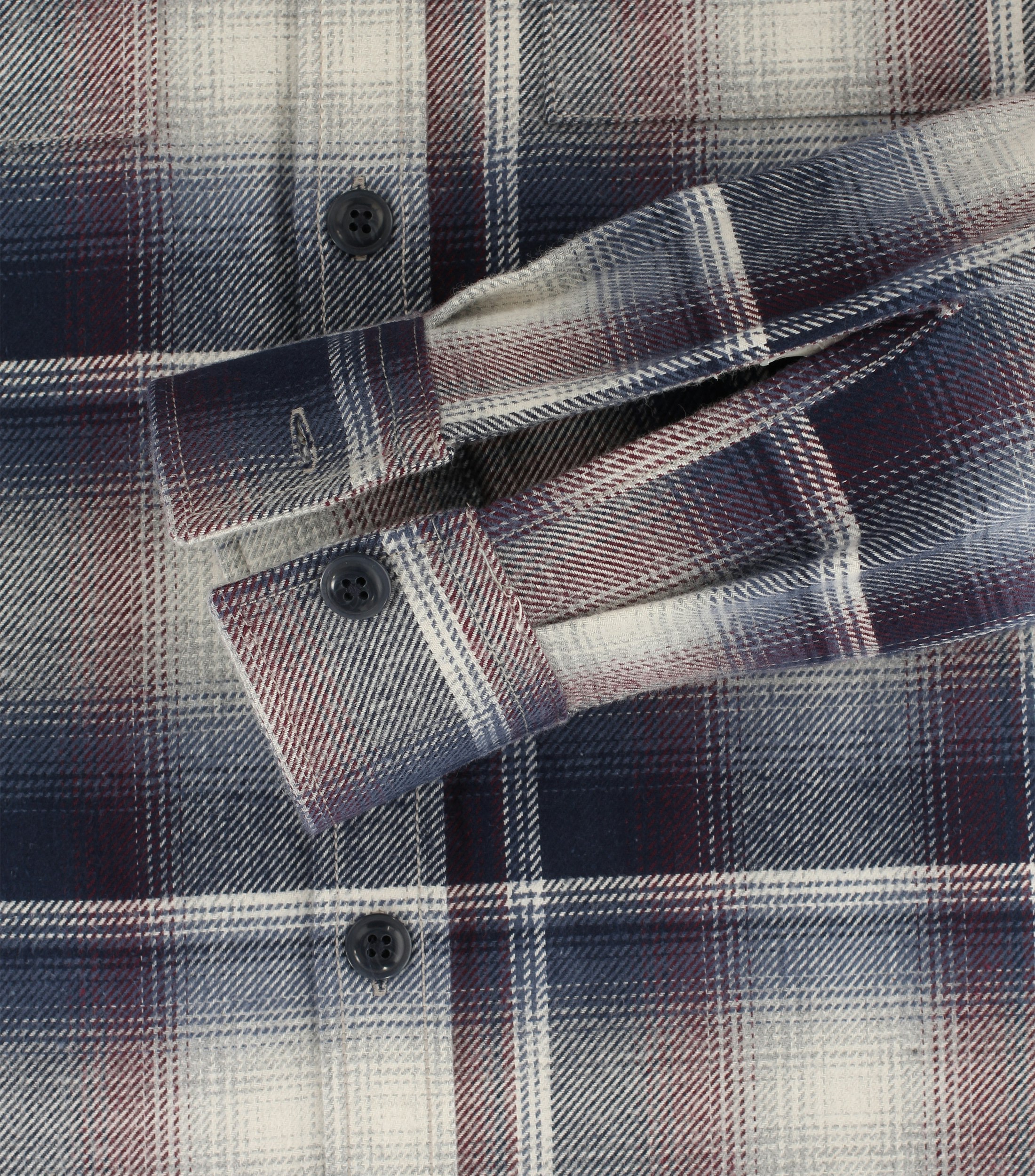 Ein Freizeithemd im uni Muster in der Farbe Dunkelrot