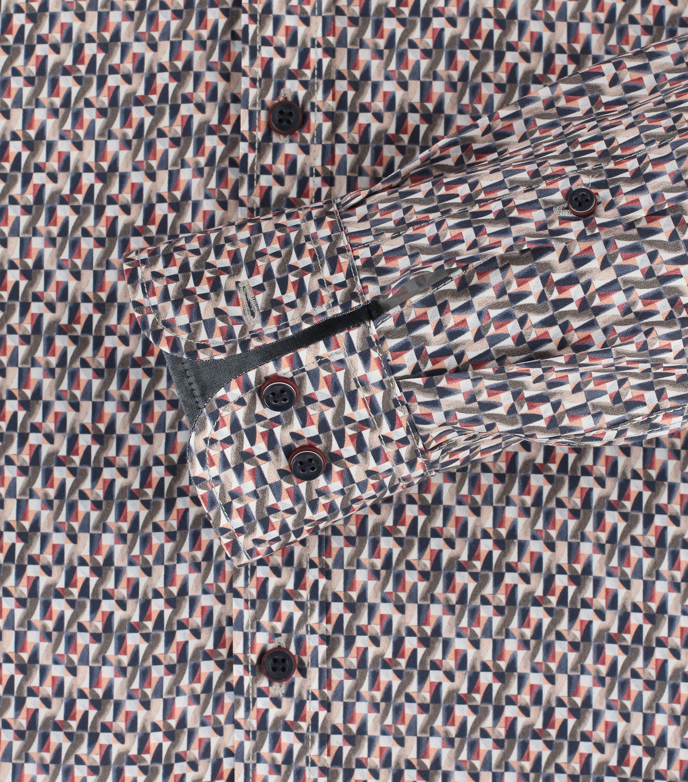 Ein Freizeithemd im Print Muster in der Farbe Grau