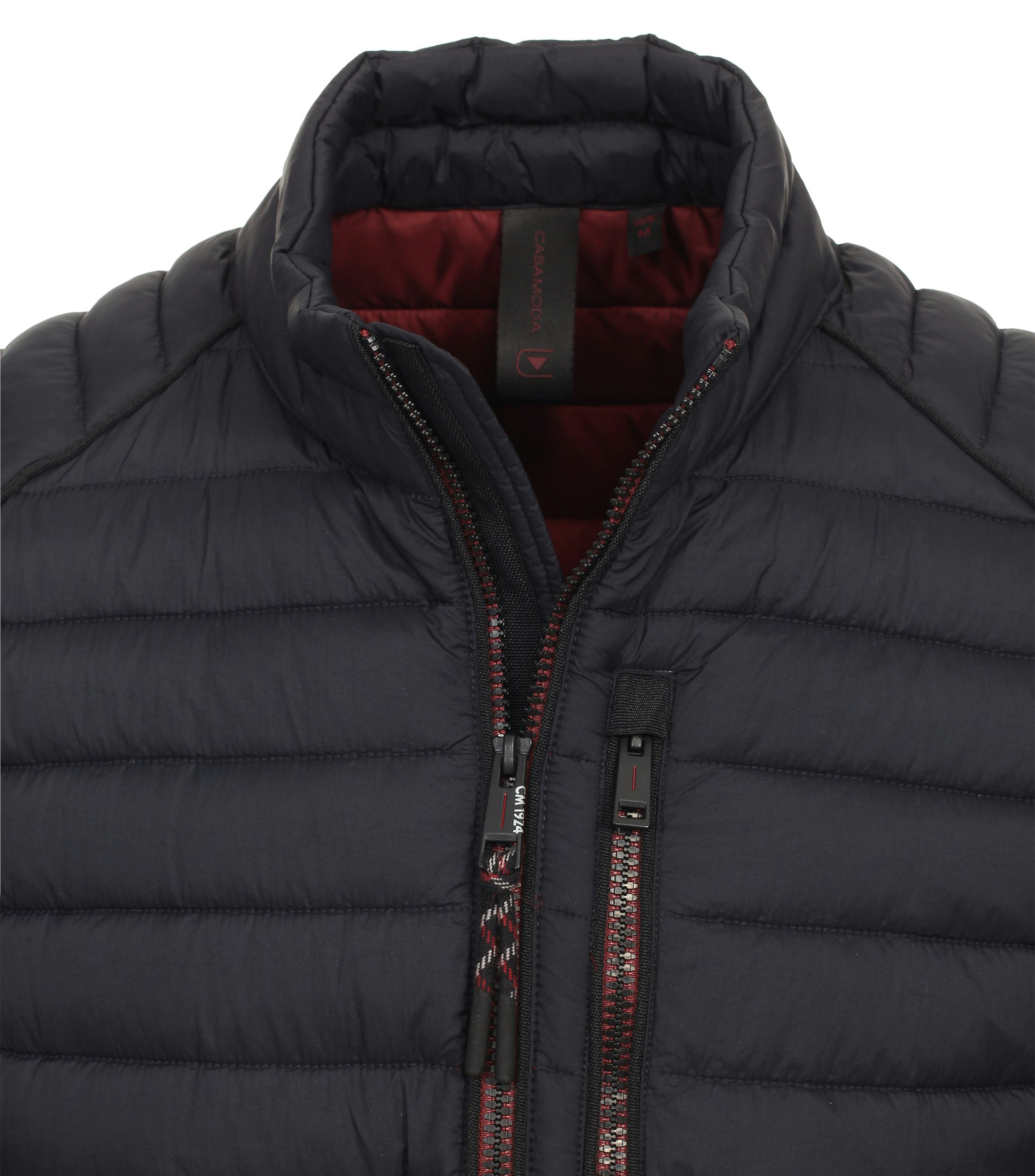 Ein Jacke im uni Muster in der Farbe Dunkelblau