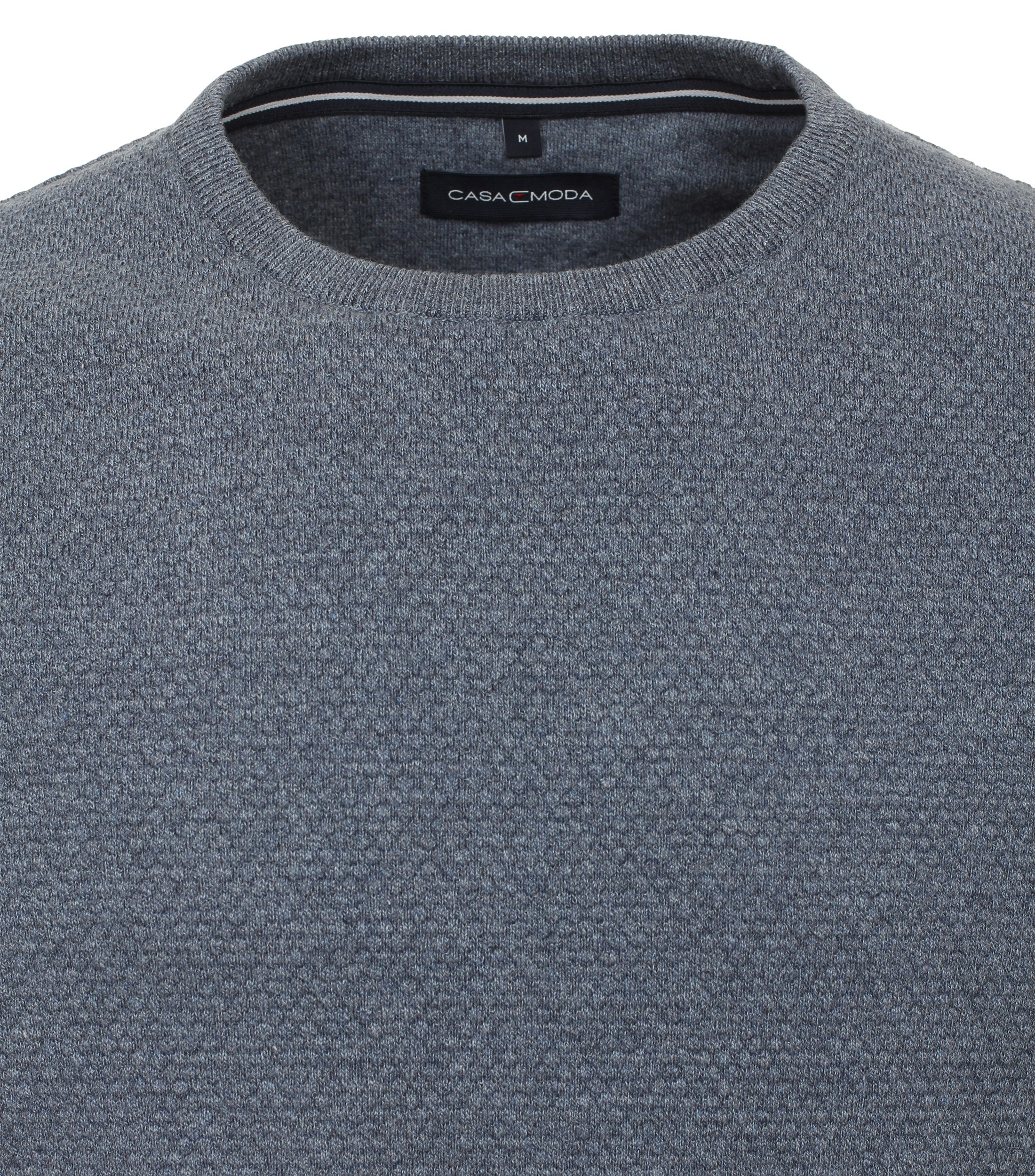 Ein Pullover im uni Muster in der Farbe Mittelblau