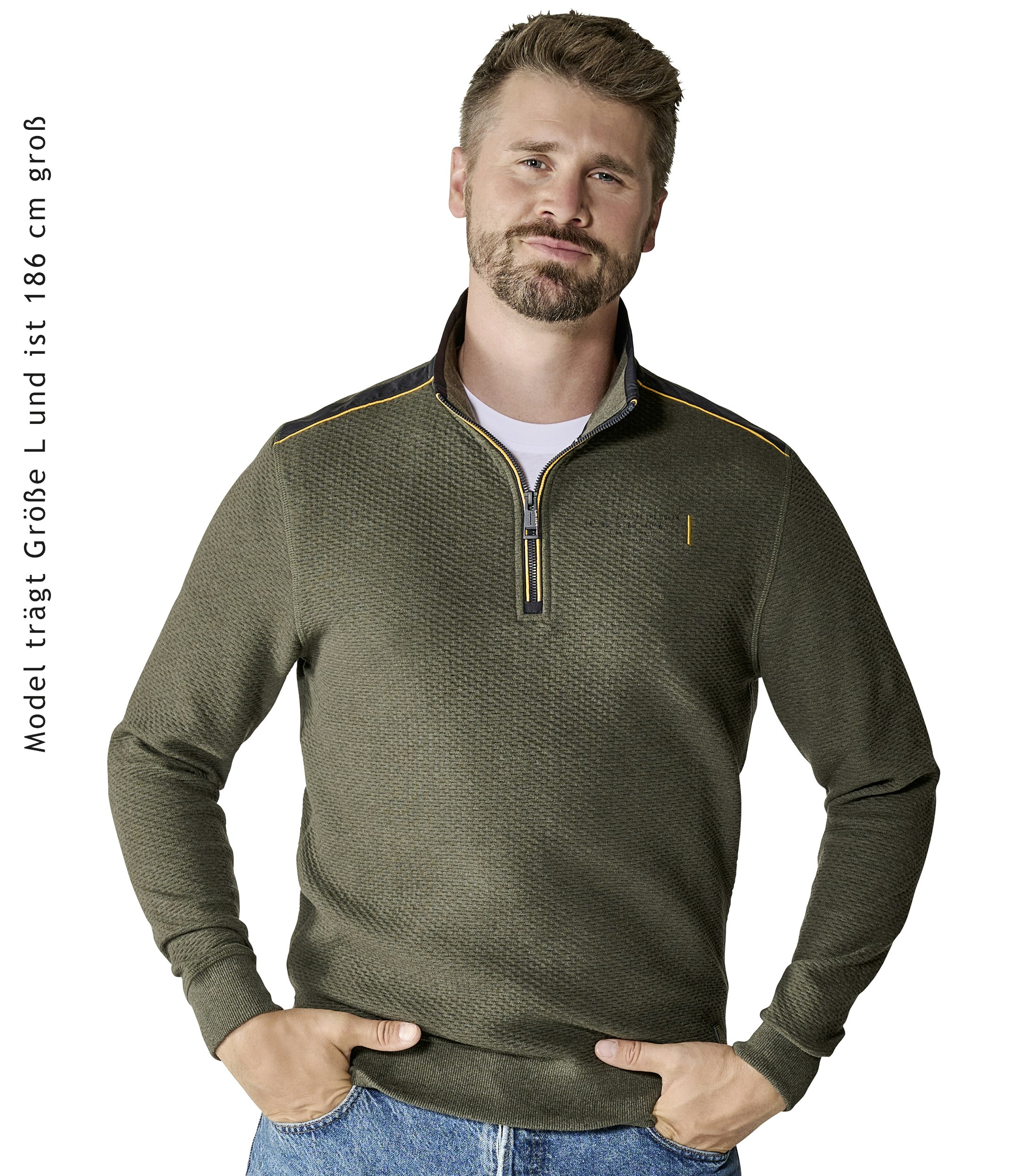 Ein Sweatshirt im uni Muster in der Farbe Grün