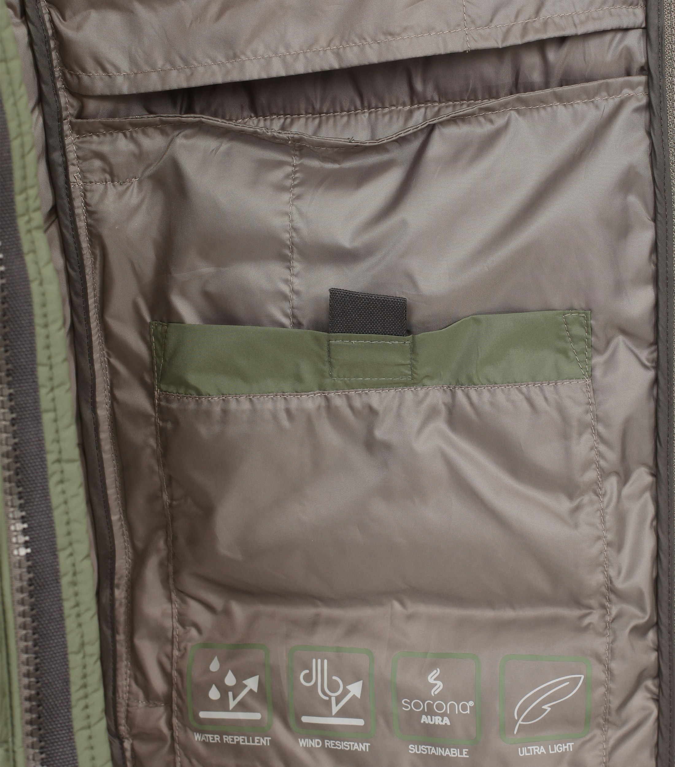 Ein Jacke im uni Muster in der Farbe Olive