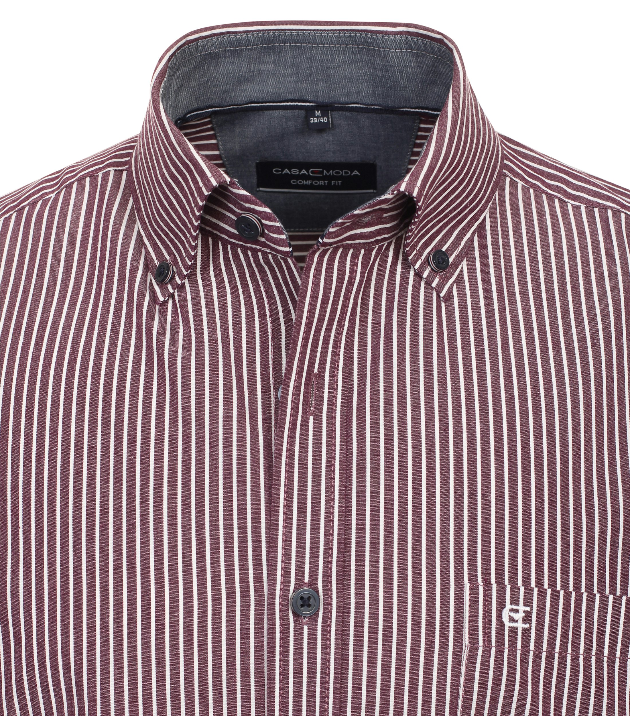 Ein Freizeithemd im gestreift Muster in der Farbe Dunkelrot