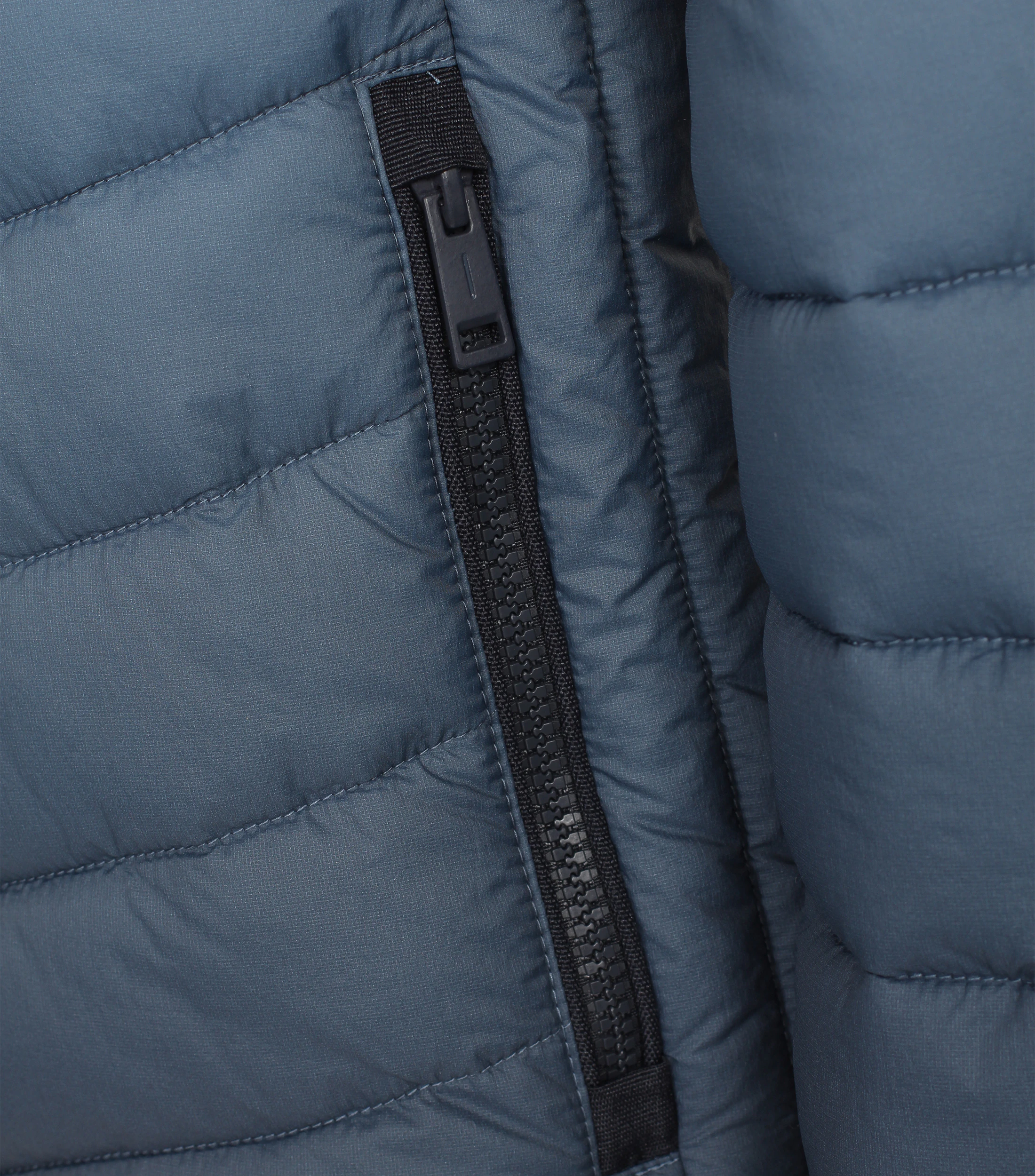 Steppjacke im unifarbenen Design in der Farbe Himmelblau