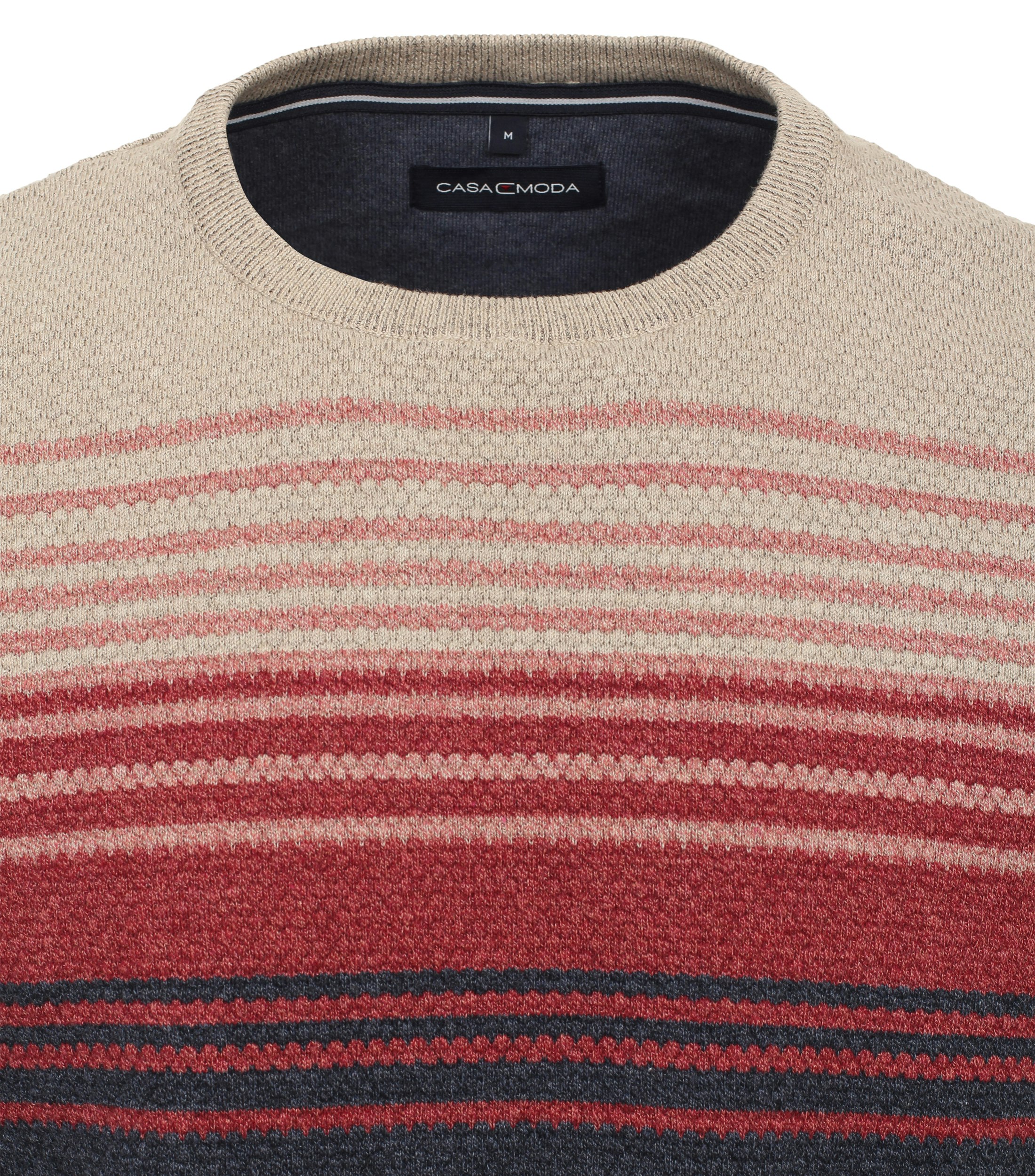 Ein Pullover im gestreift Muster in der Farbe Mittelrot