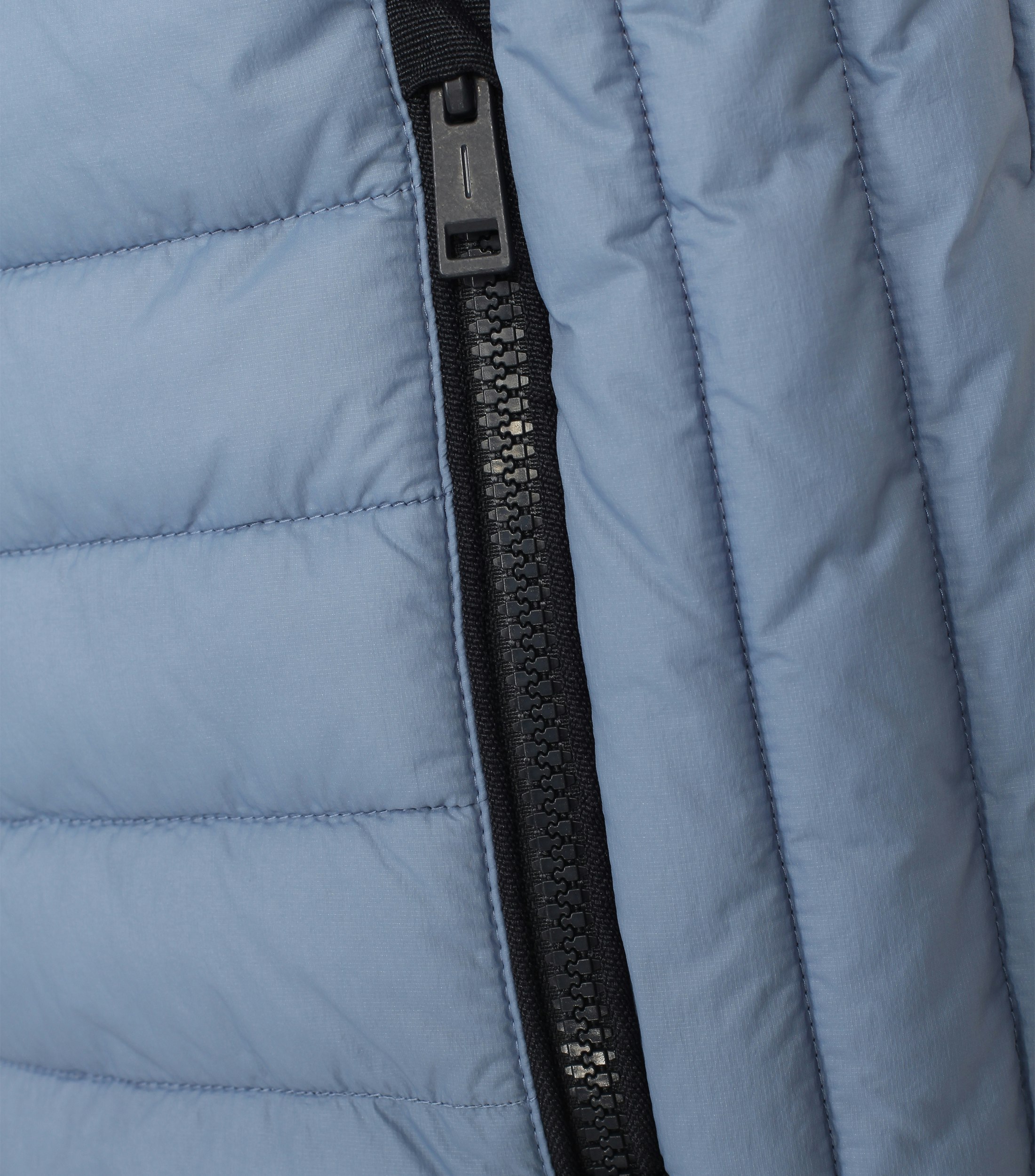 Ein Weste im uni Muster in der Farbe Hellblau